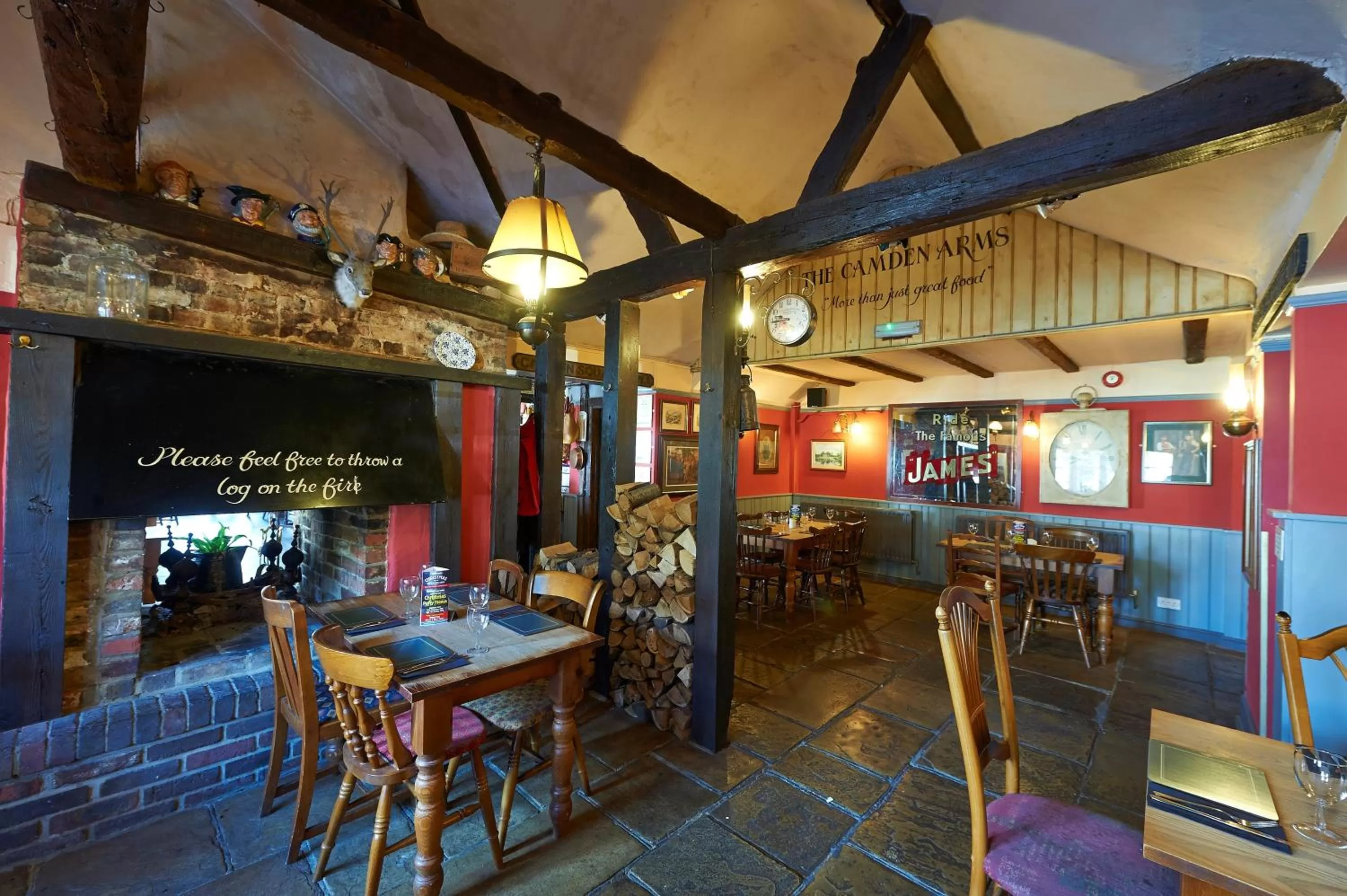 Restaurant/places to eat in Camden Arms Hotel