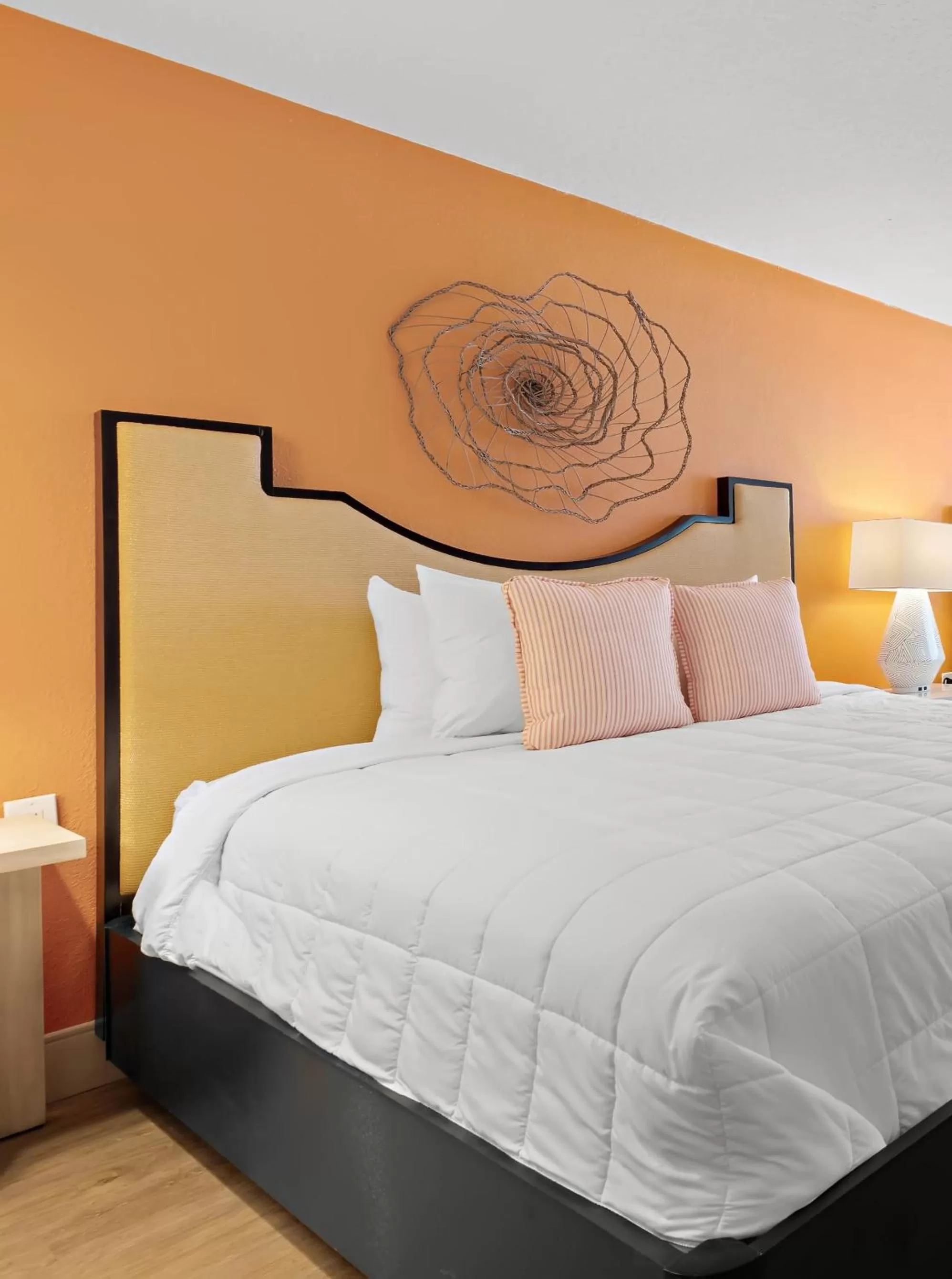 King Room - Disability Access in Bellwether Beach Resort