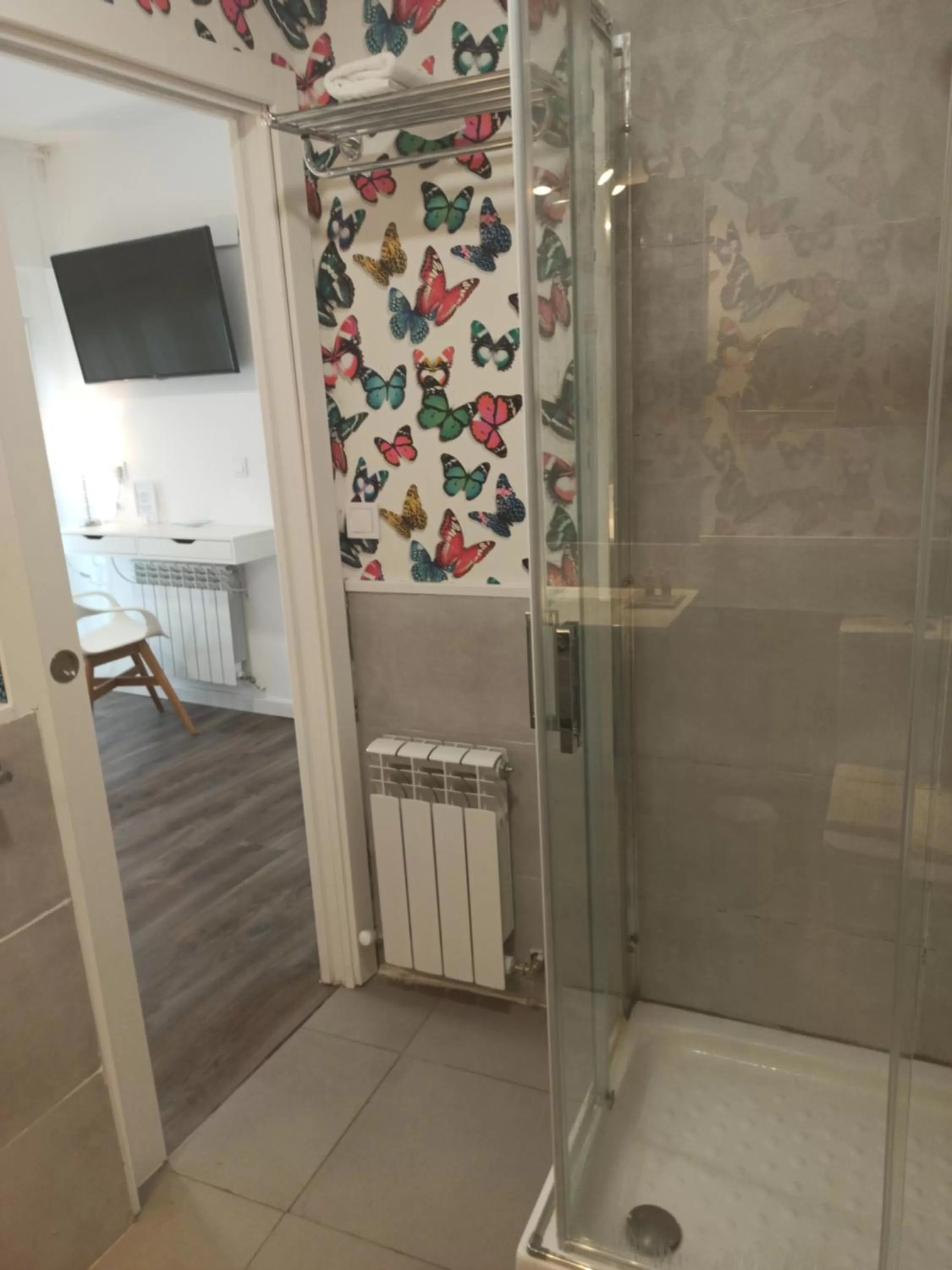 Bathroom in Rin Rooms