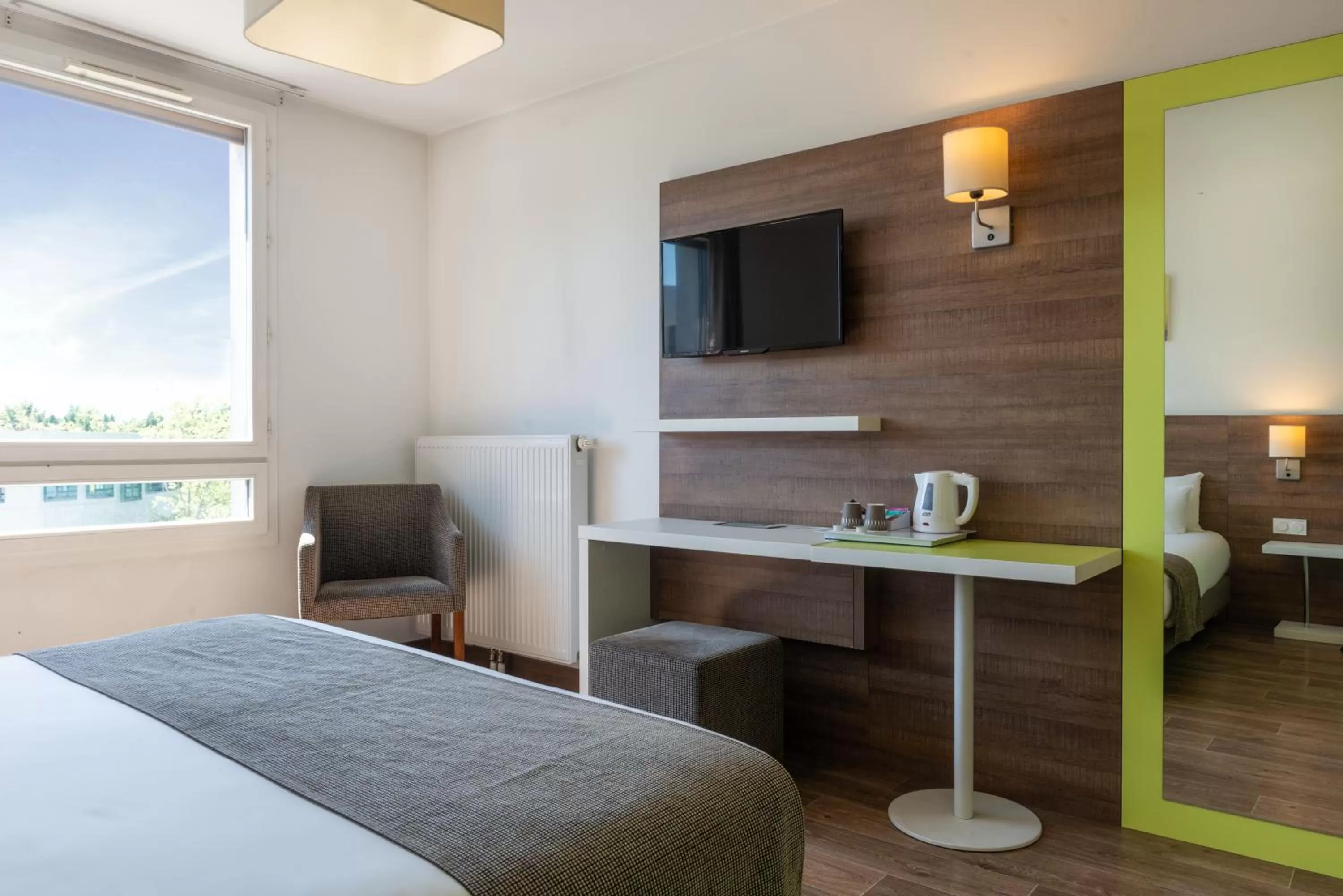 TV and multimedia, TV/Entertainment Center in The Originals Résidence, Grenoble Université