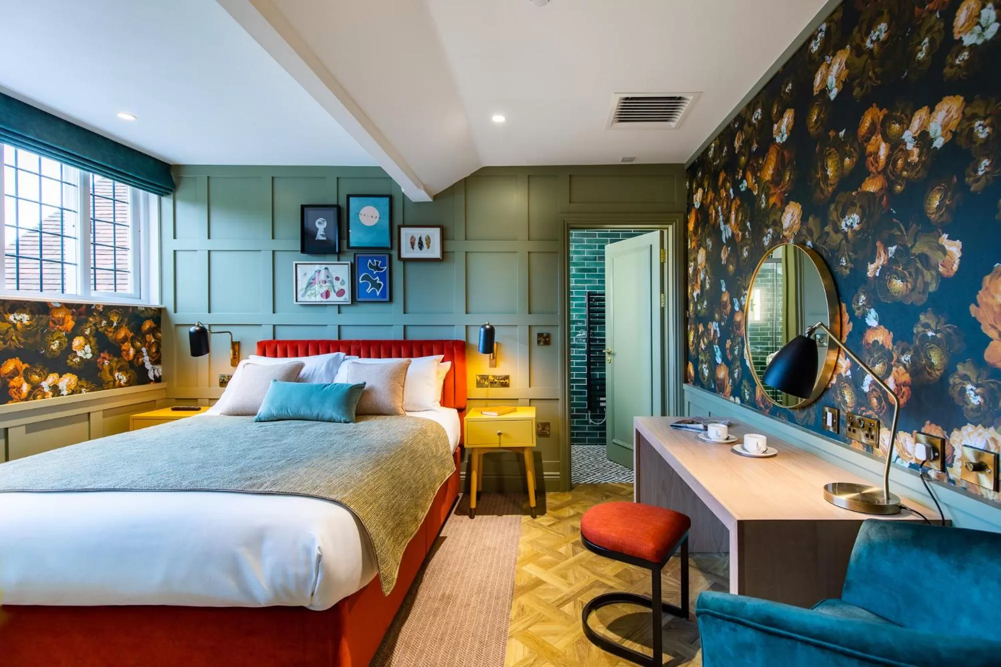 Coffee/tea facilities in The Springs Resort & Golf Club