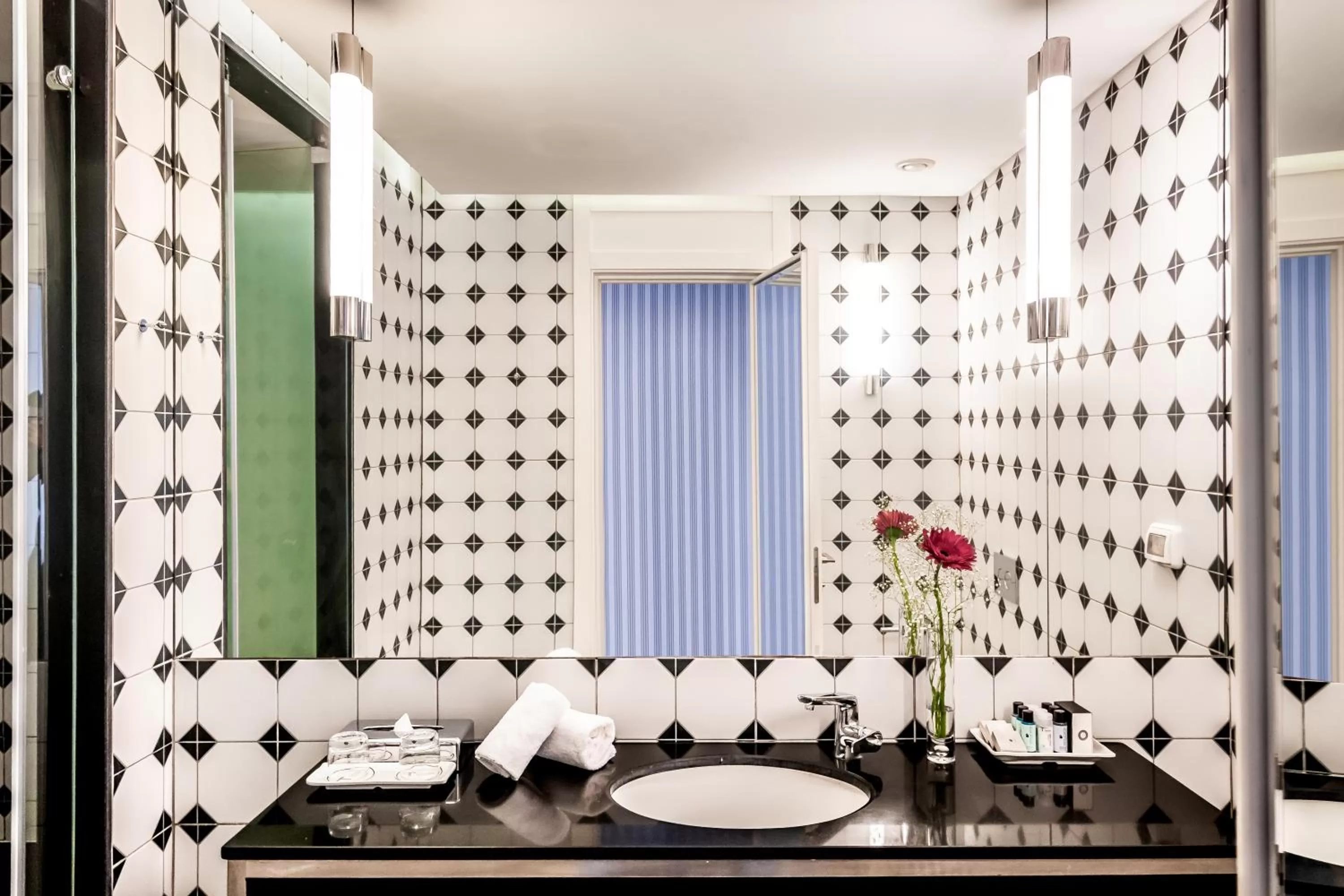 Shower in Daniel Herzliya Hotel