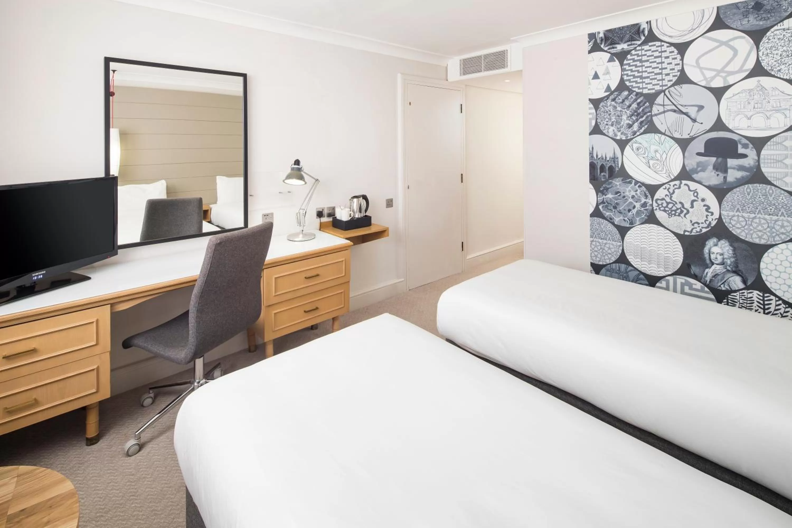 TV and multimedia, Bed in Holiday Inn Peterborough West by IHG