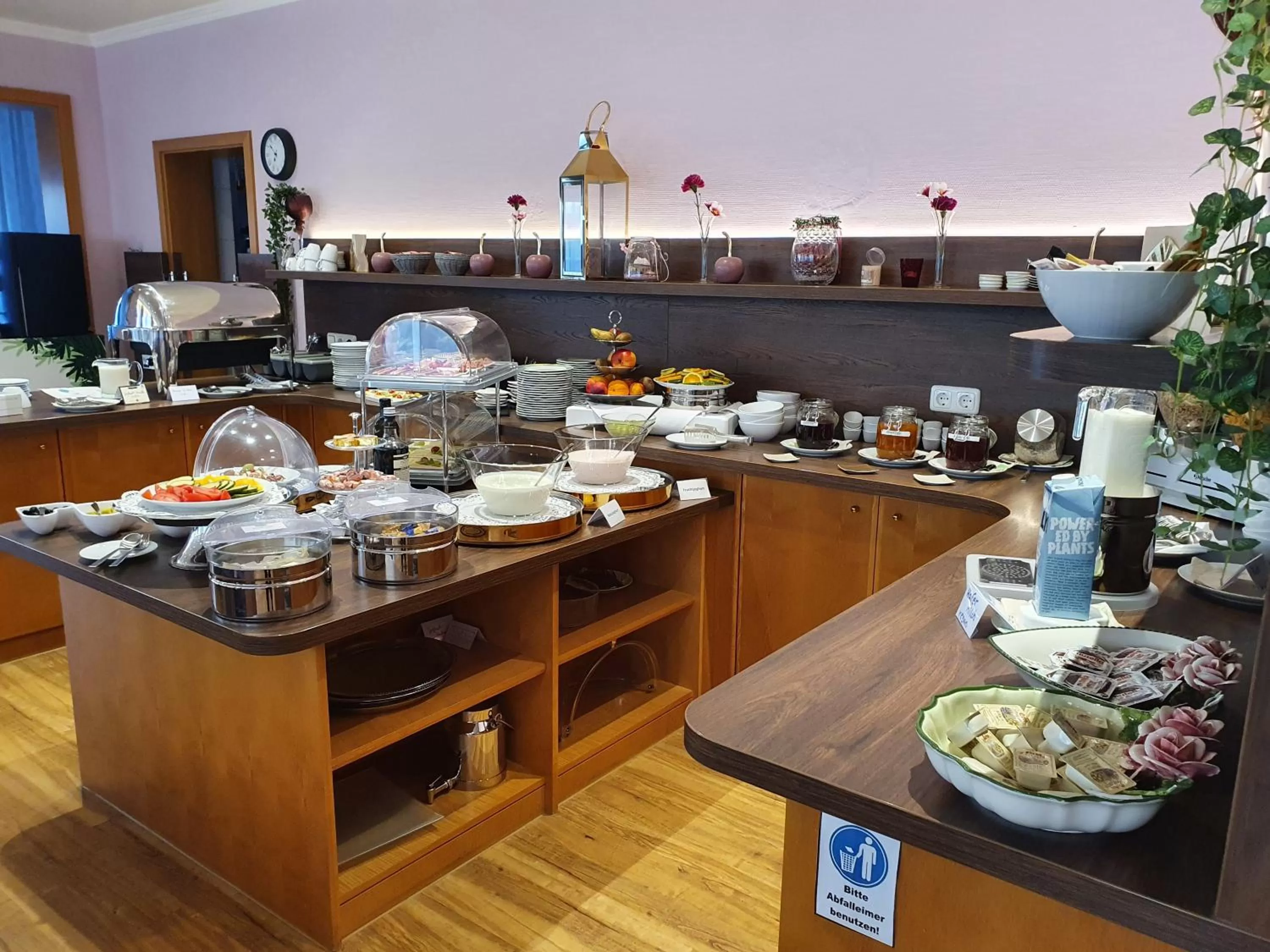Buffet breakfast in Boutique Hotel Beckenlehner