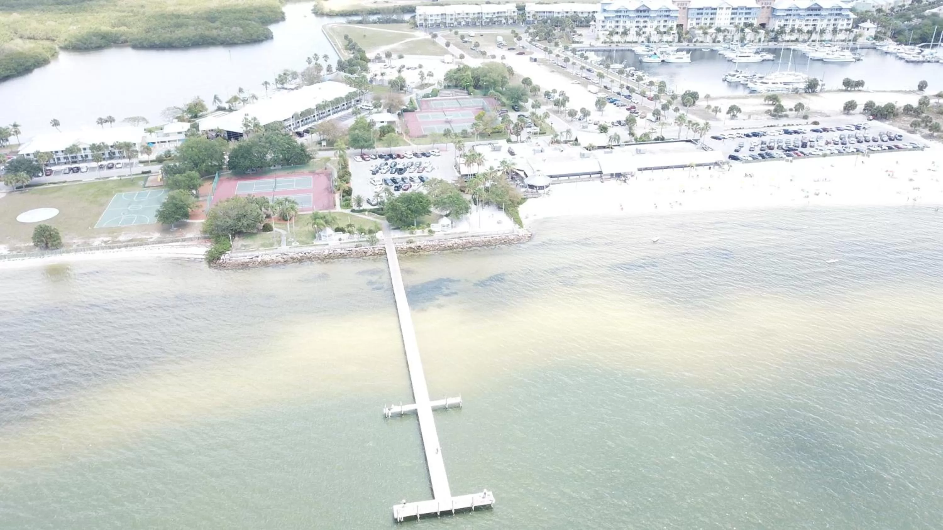 Nearby landmark in TAMPA BAY, BEACH step away, WIFI, FREE PARKING,POOLS, JACUZZI