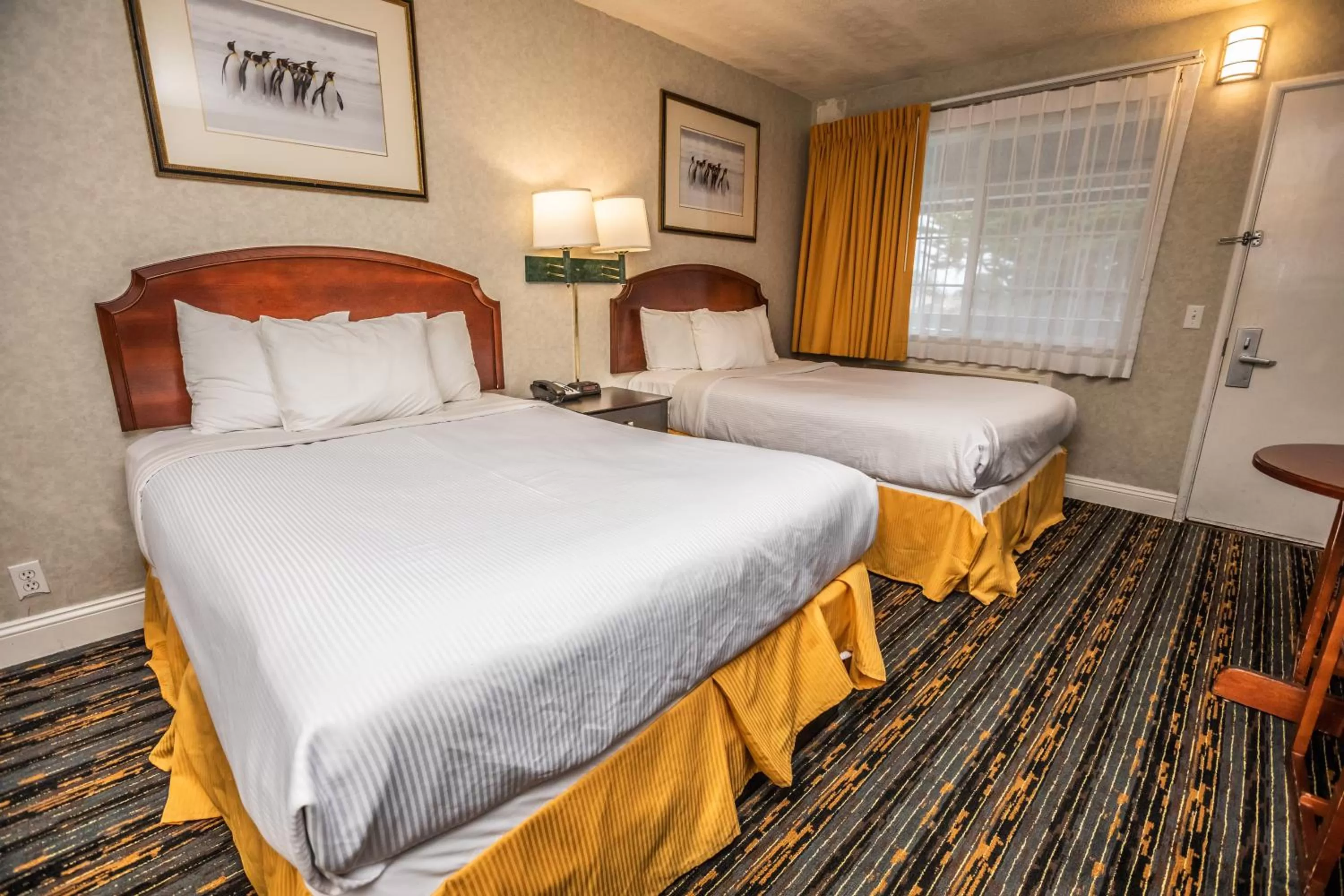 Photo of the whole room, Bed in Pelican Inn