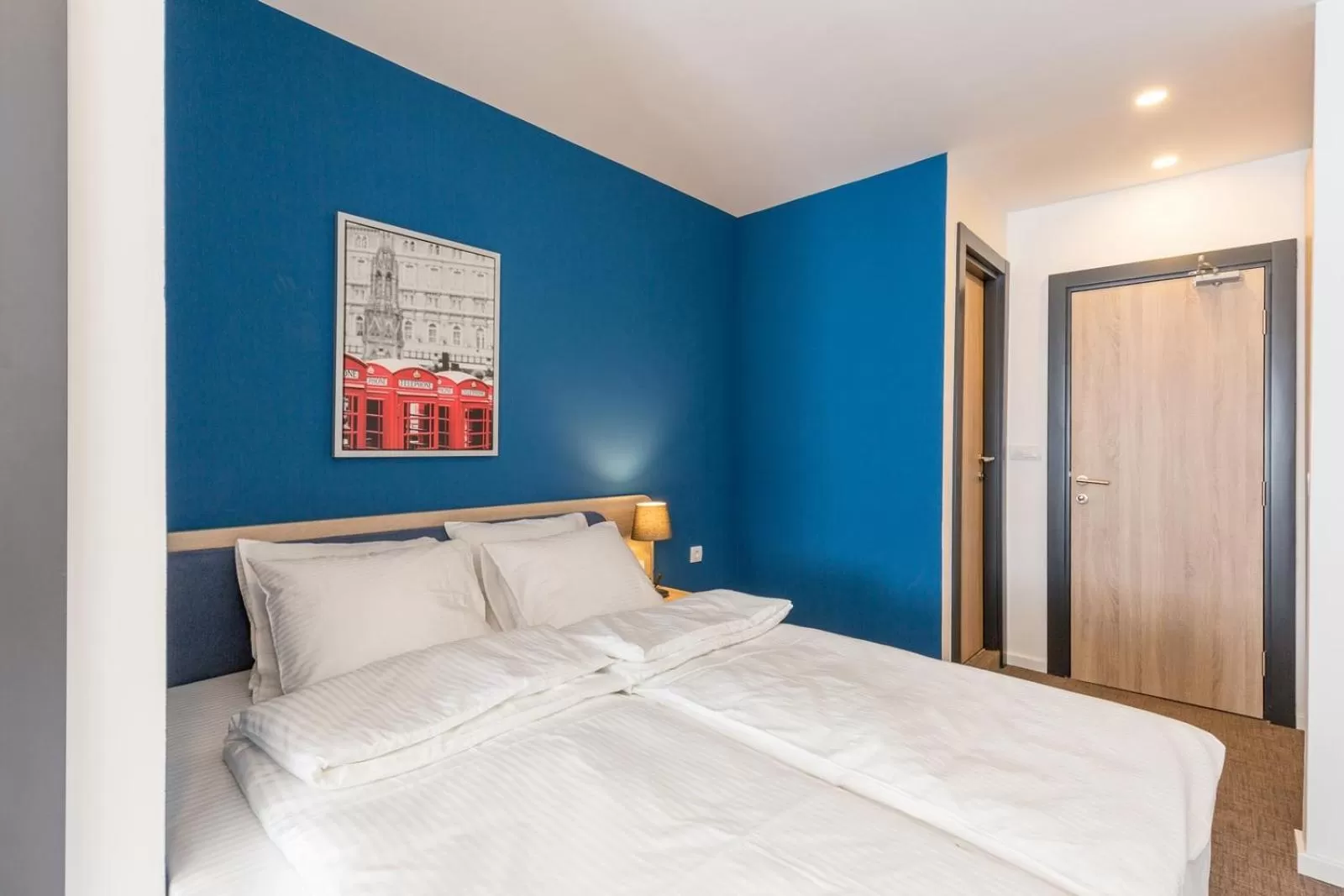 Bed in Premium Crown Suites