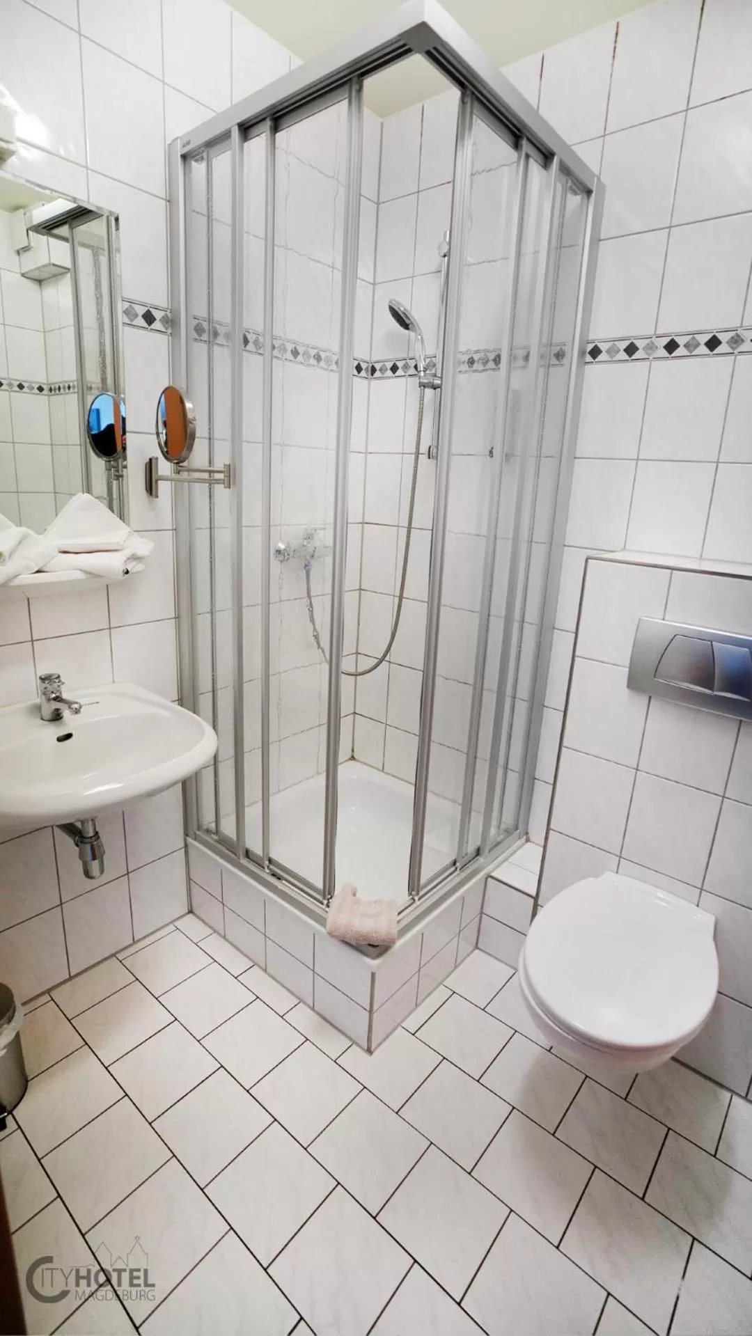 Shower in Cityhotel Magdeburg
