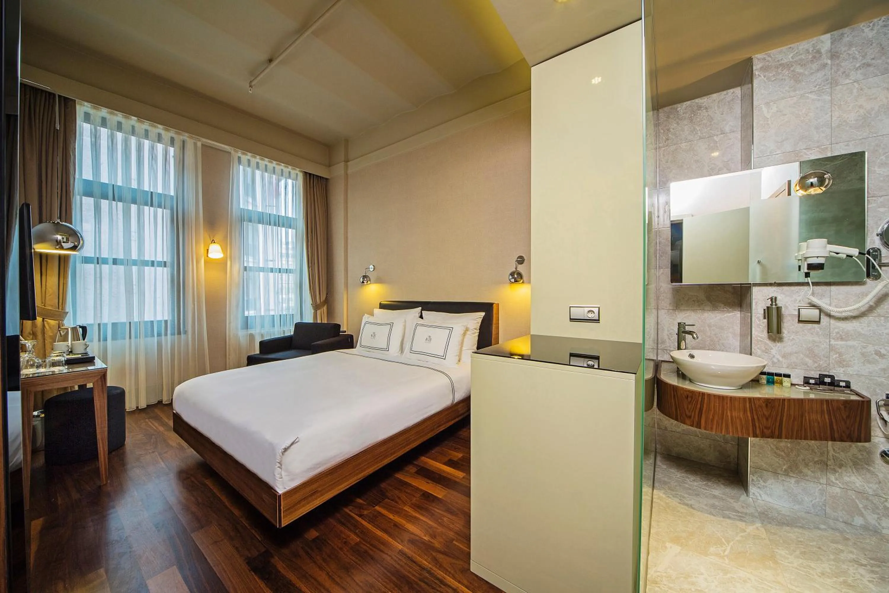 Bedroom, Bed in The Haze Karaköy