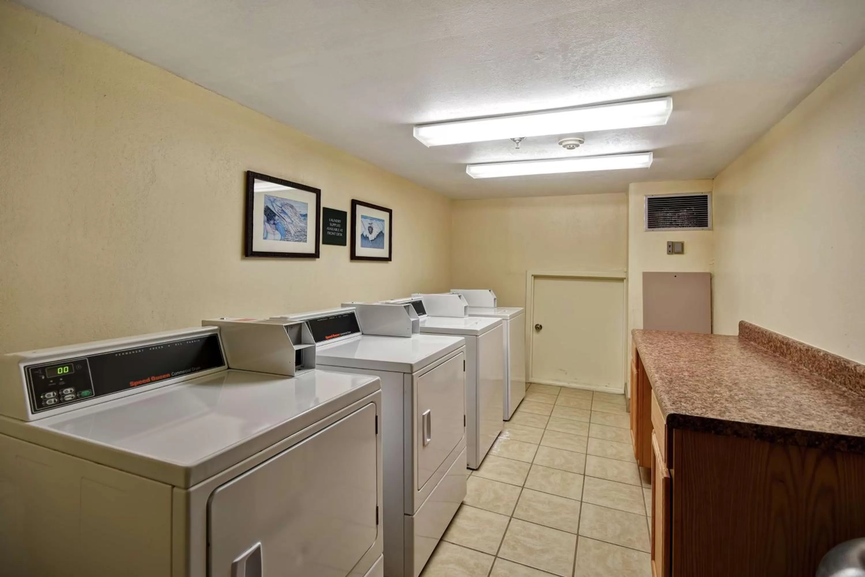 Property building in Embassy Suites Charleston - Historic District