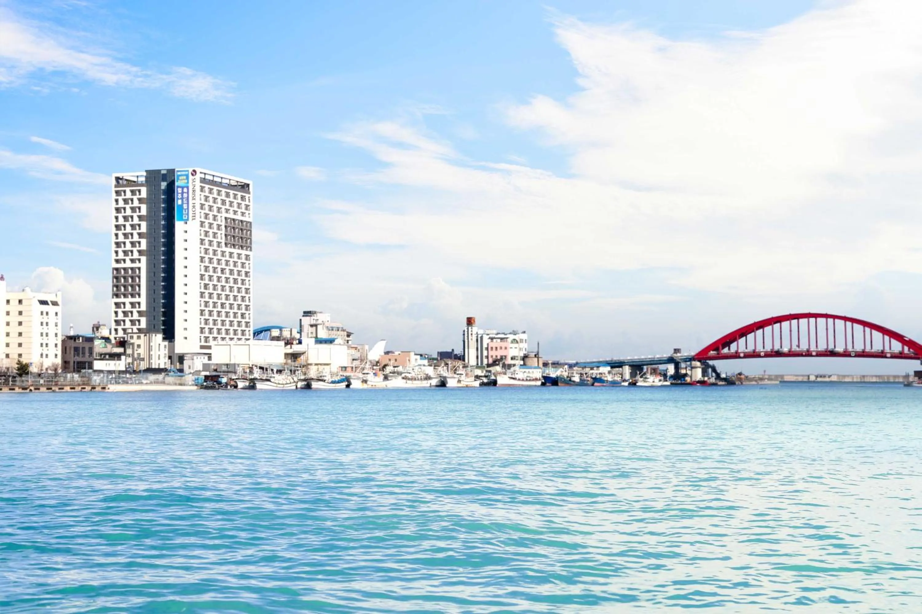 Property building in Sunrise Hotel Sokcho