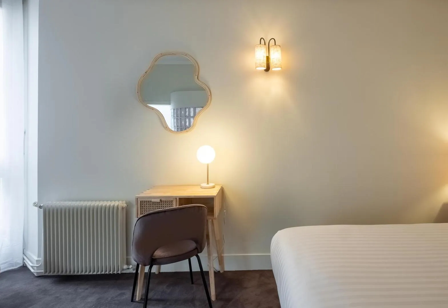 Bedroom, Bed in Makom Pereire