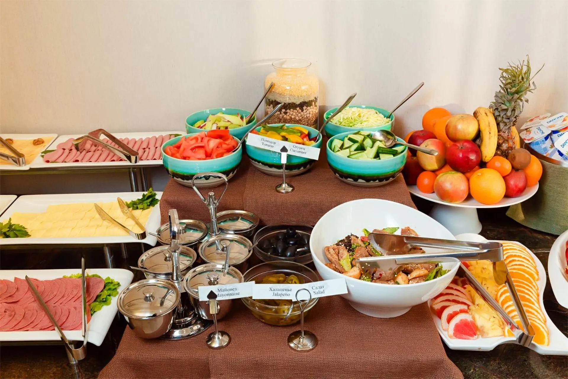 Breakfast in Garden Park Inn