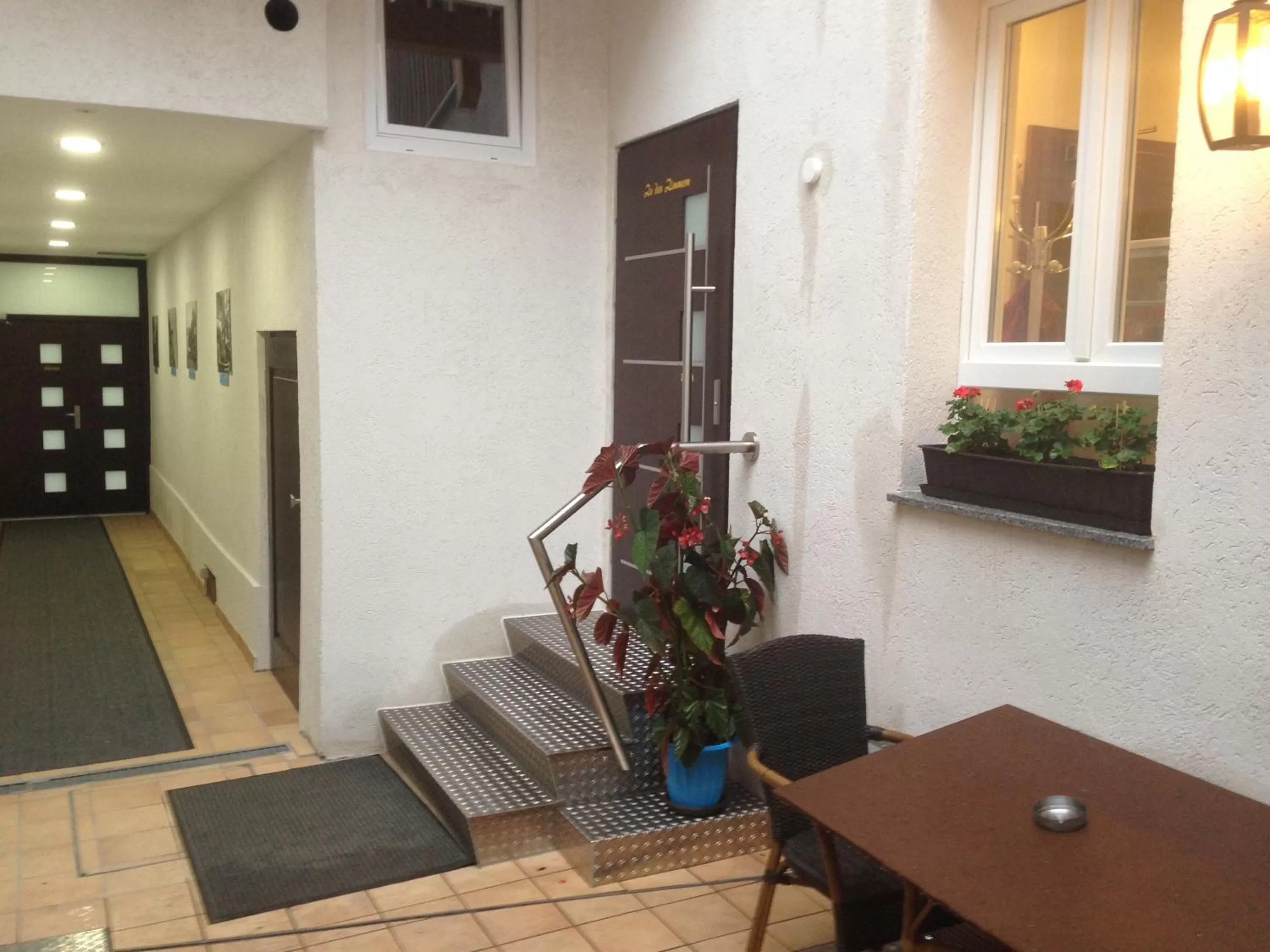 Patio in Hotel Rest Inn