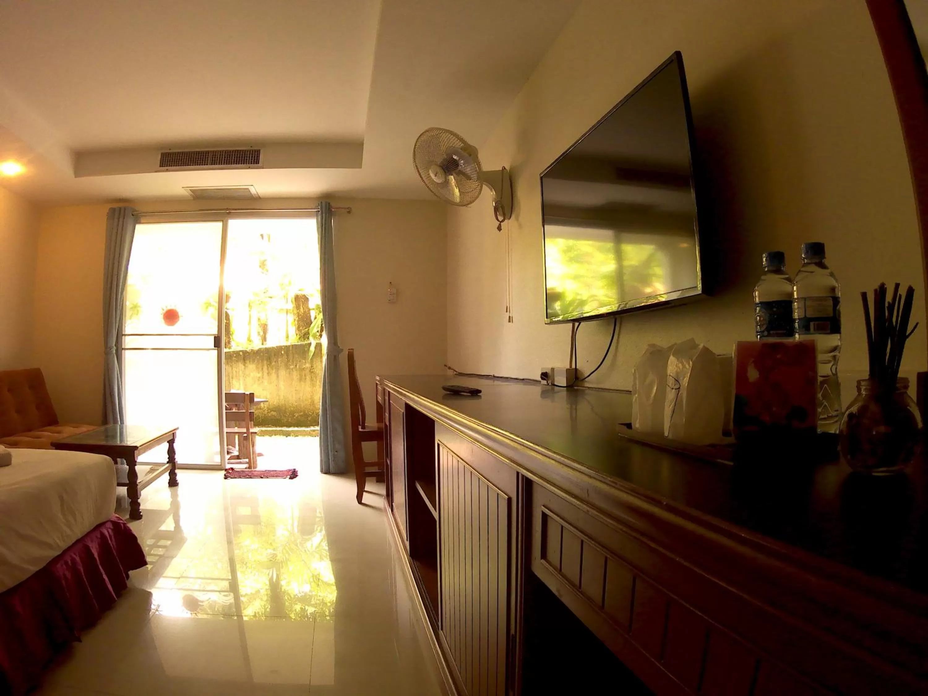 Photo of the whole room in Sea-Sun Bungalow & Resort