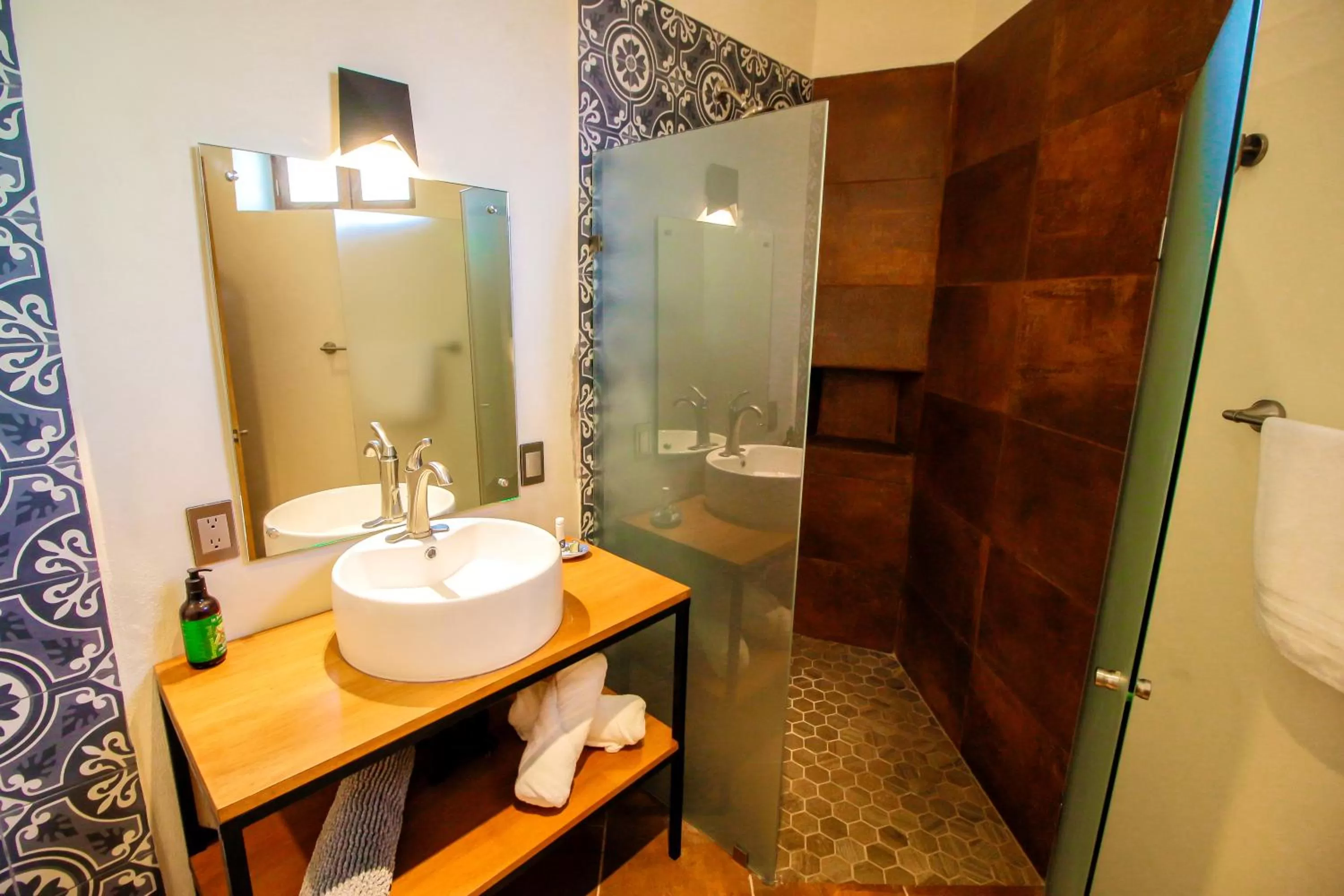 Bathroom in Hotel La Notaría