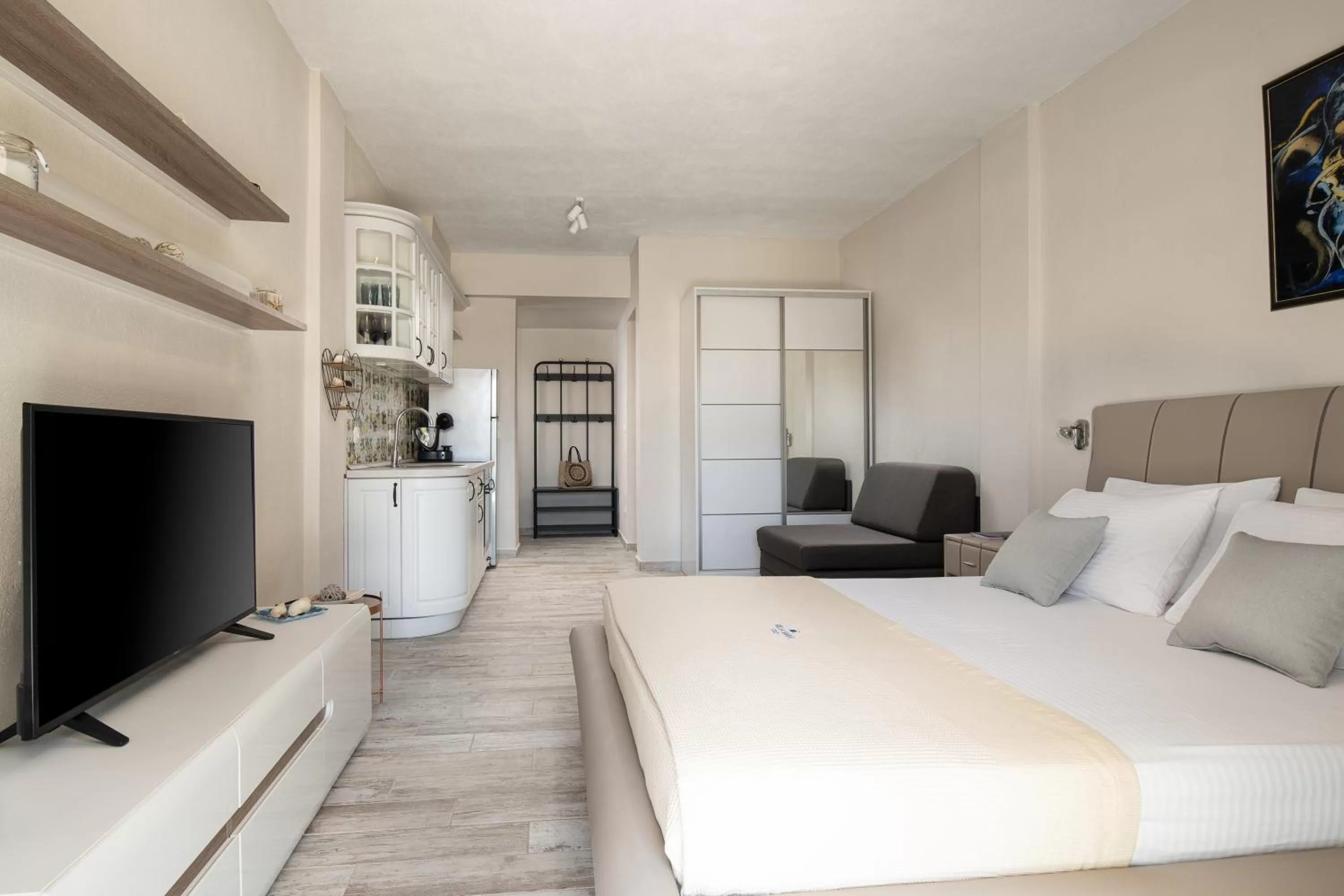 Photo of the whole room, Bed in Villa Sara