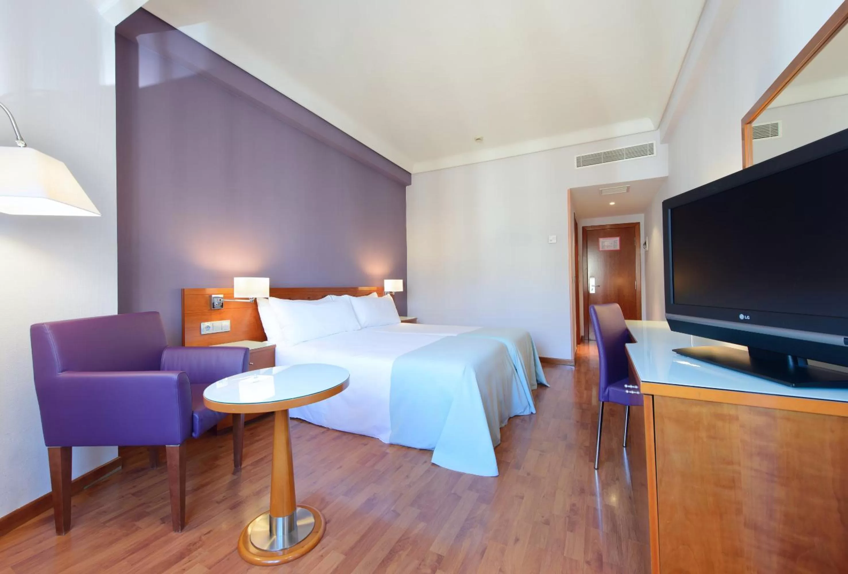 Photo of the whole room, Bed in Hotel Madrid Centro, Affiliated by Meliá