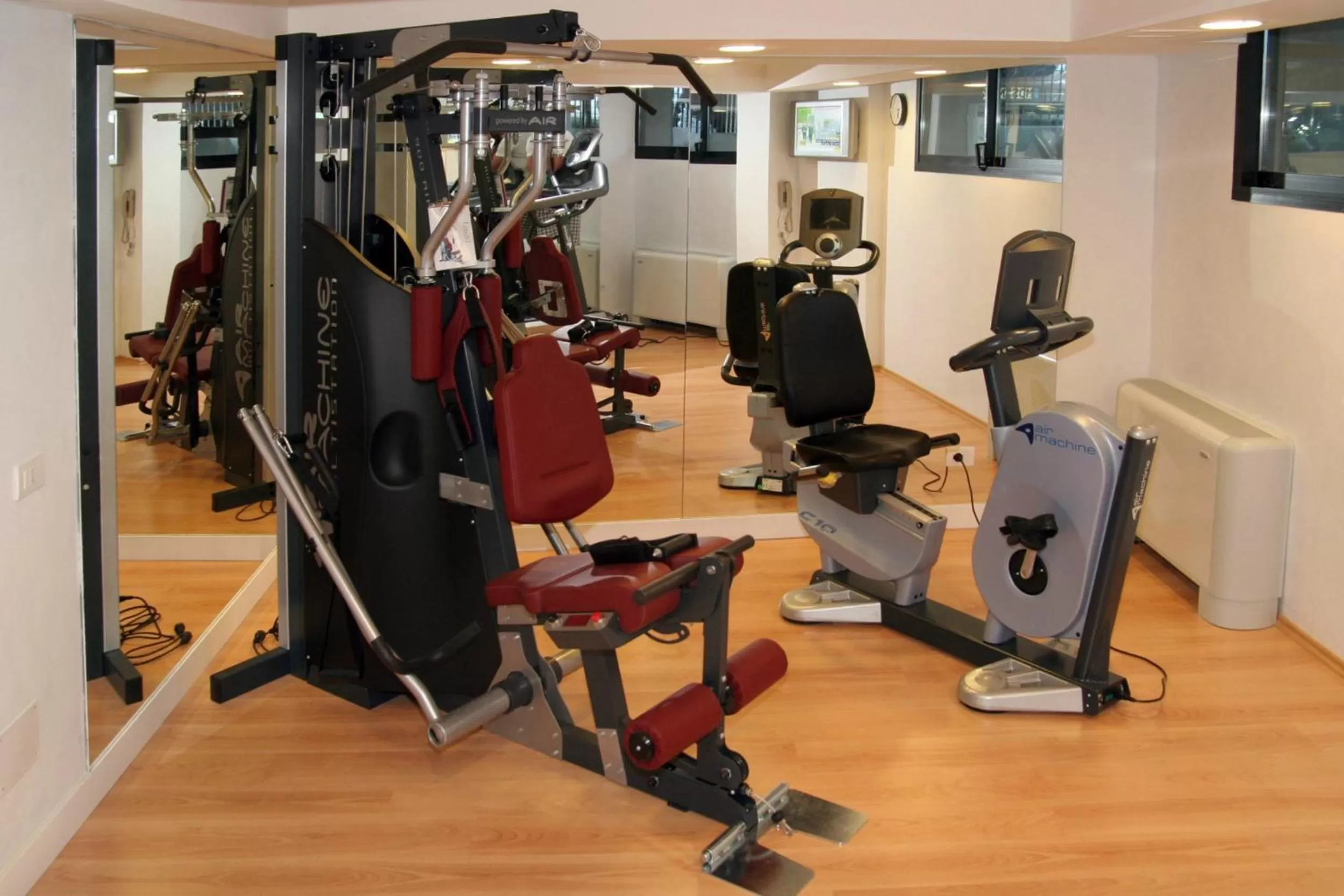 Fitness centre/facilities in Hotel Imperiale Rimini & SPA