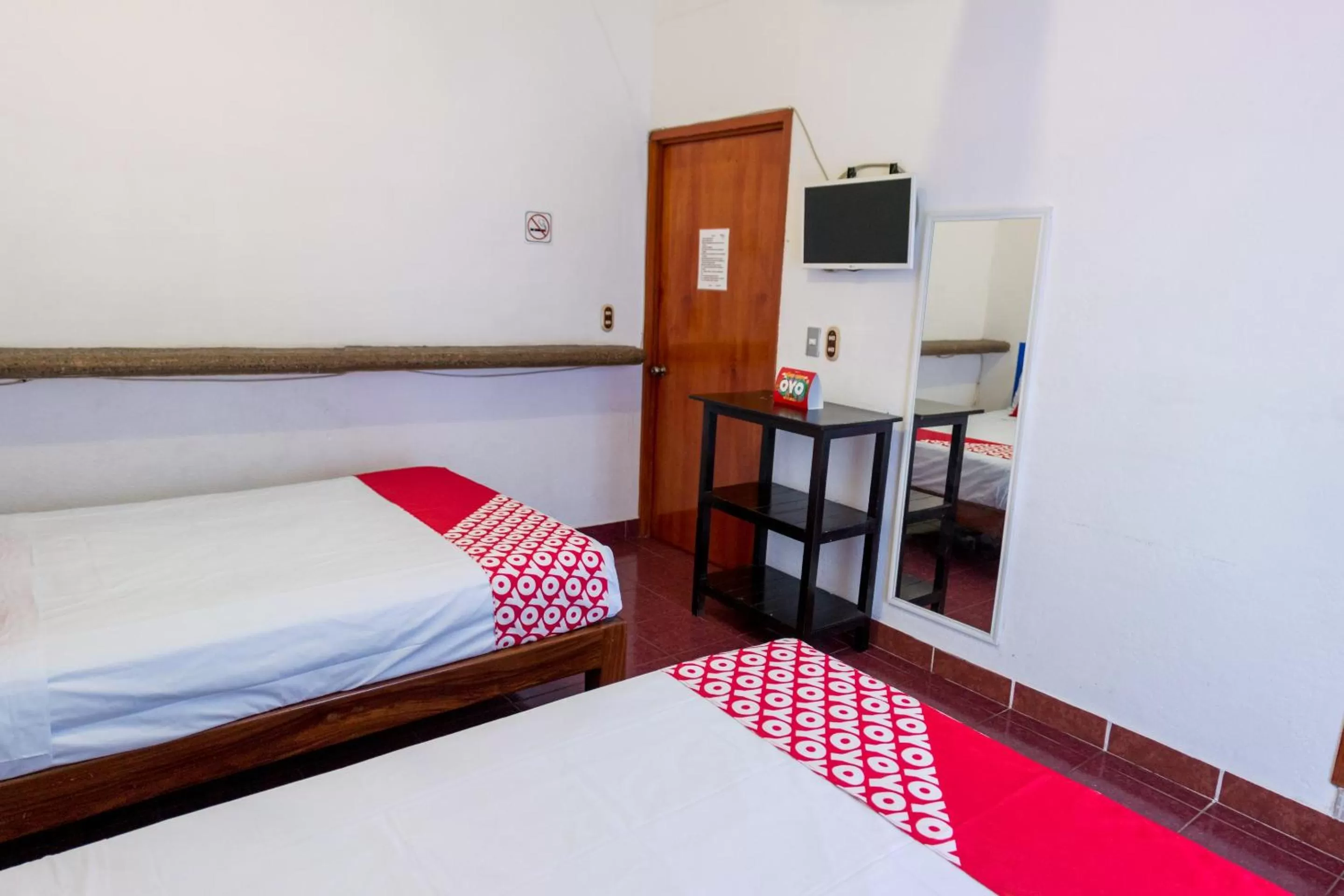 Bedroom, Bed in Hotel Isis