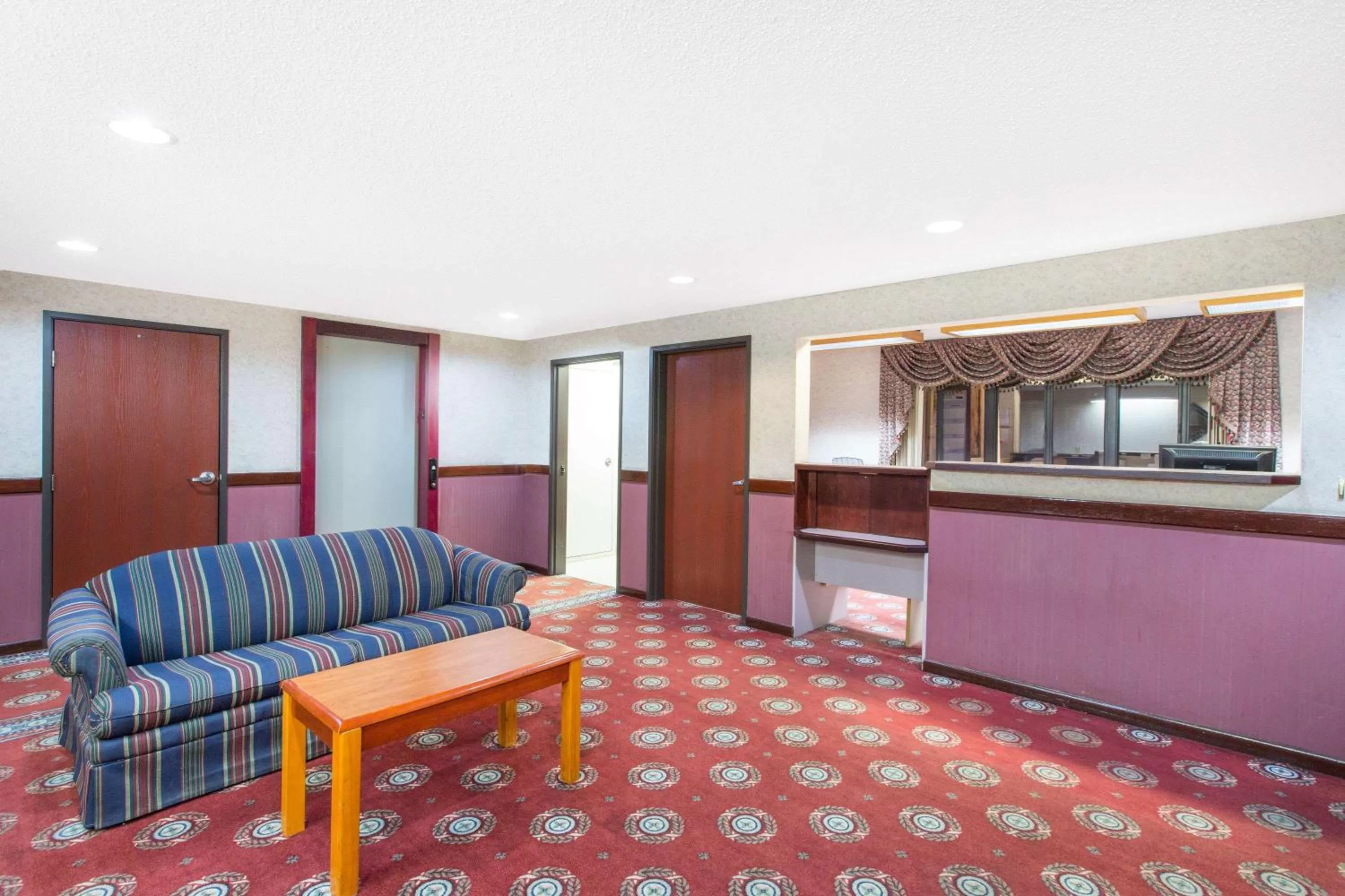 Lobby or reception in Days Inn by Wyndham Effingham