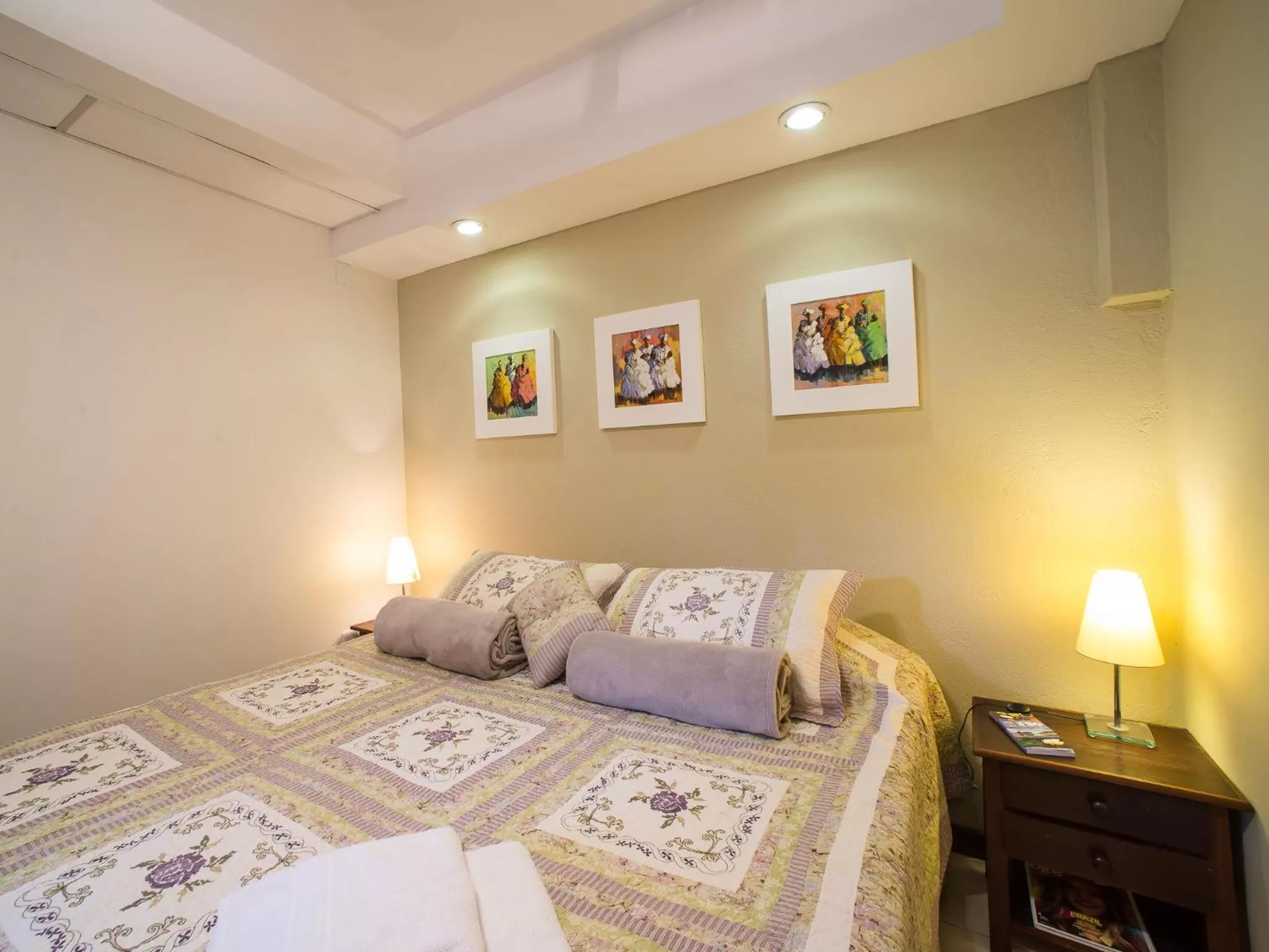 Bed in O Veleiro Bed and Breakfast