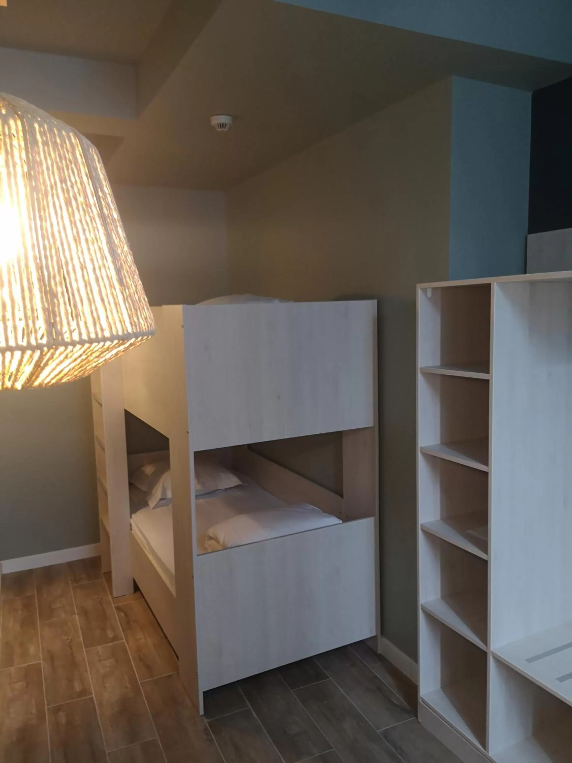 children in CÔTE GARONNE le BALCON DES DAMES -hôtel et restaurant- Tonneins Fauillet Marmande - vue panoramique bord de Garonne chambres climatisées