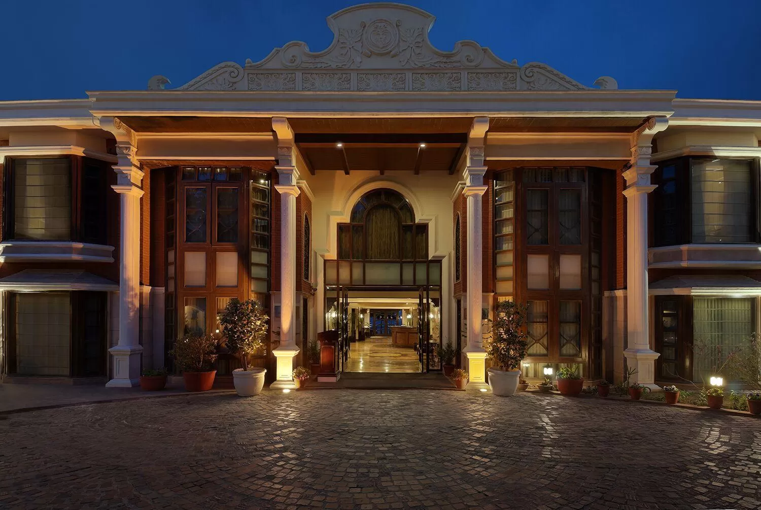 Facade/entrance in Ramada by Wyndham Mussoorie Mall Road