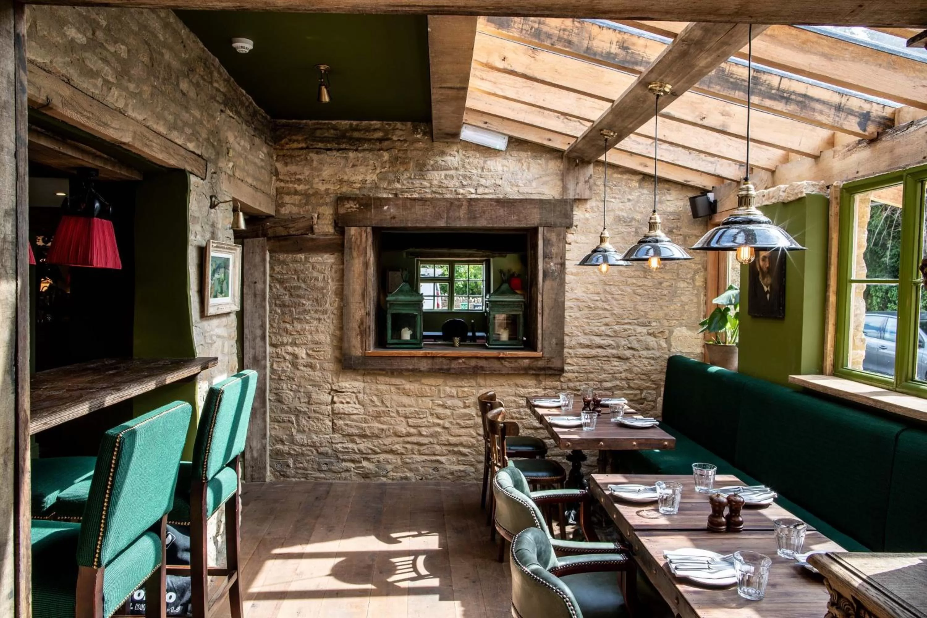 Restaurant/places to eat in The Swan Inn