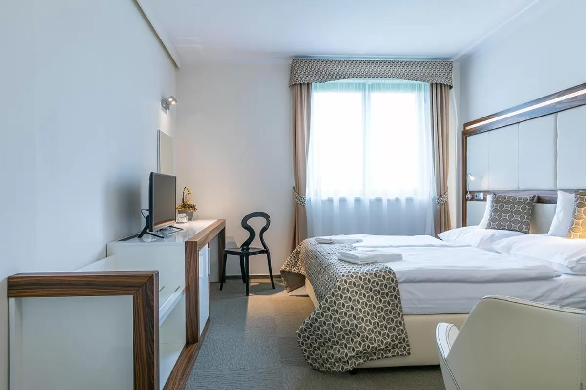 Bed in Zámeček Petrovice