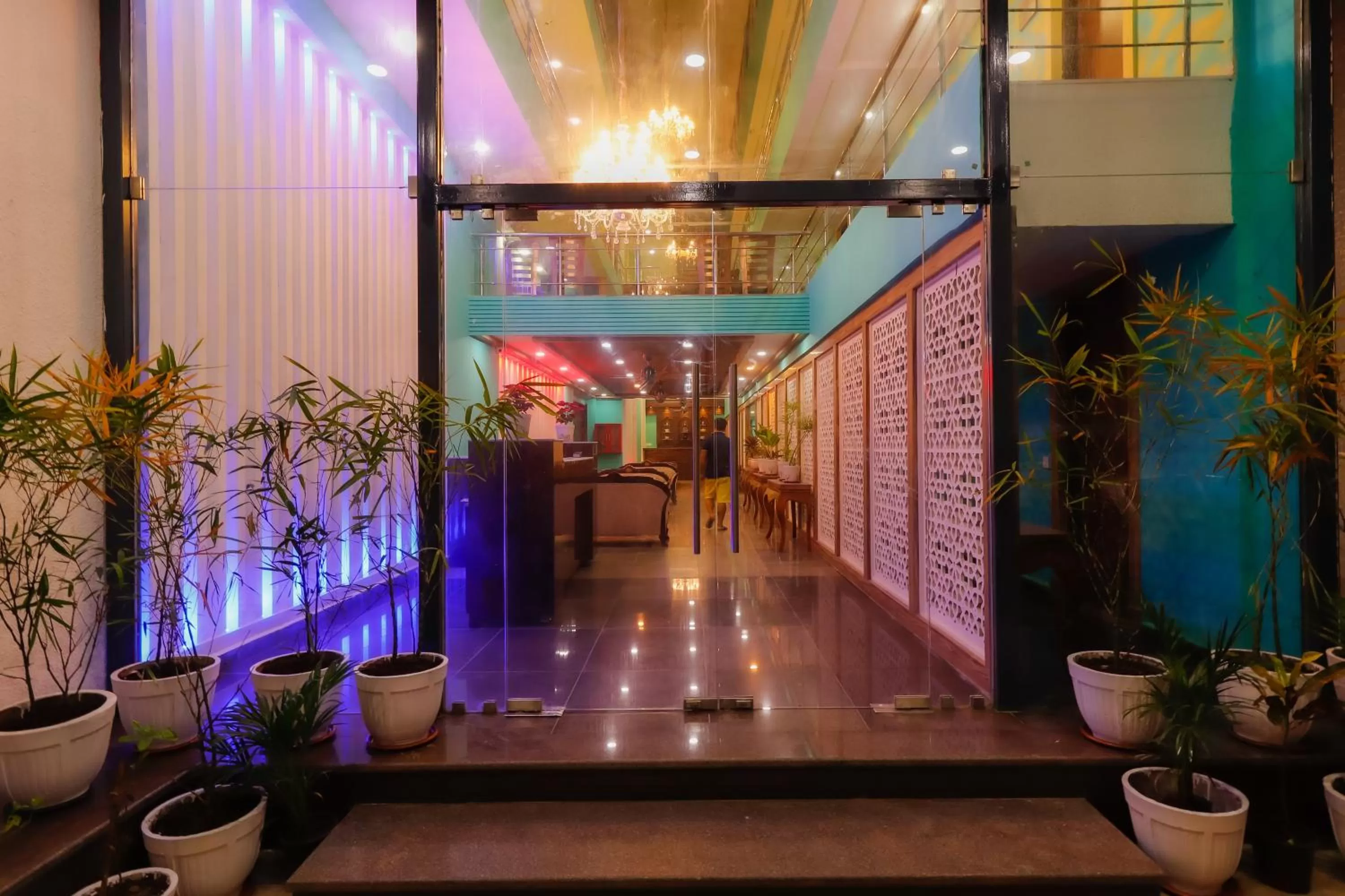 Facade/entrance in Miranda Beach Resort Baga