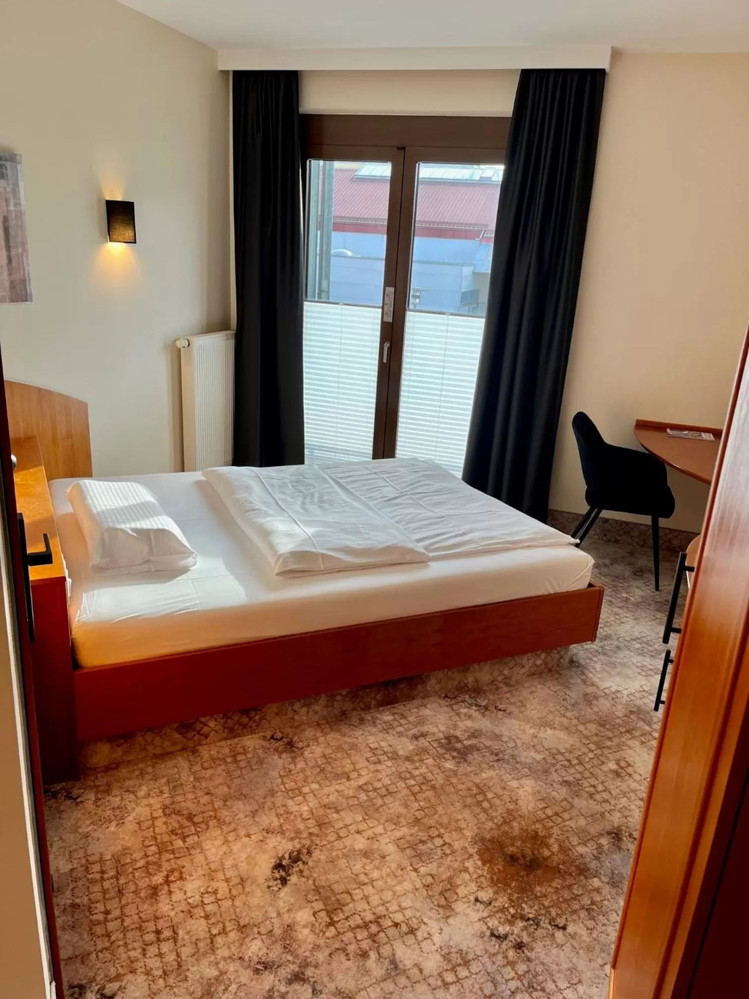 Photo of the whole room, Bed in Hotel Schiller