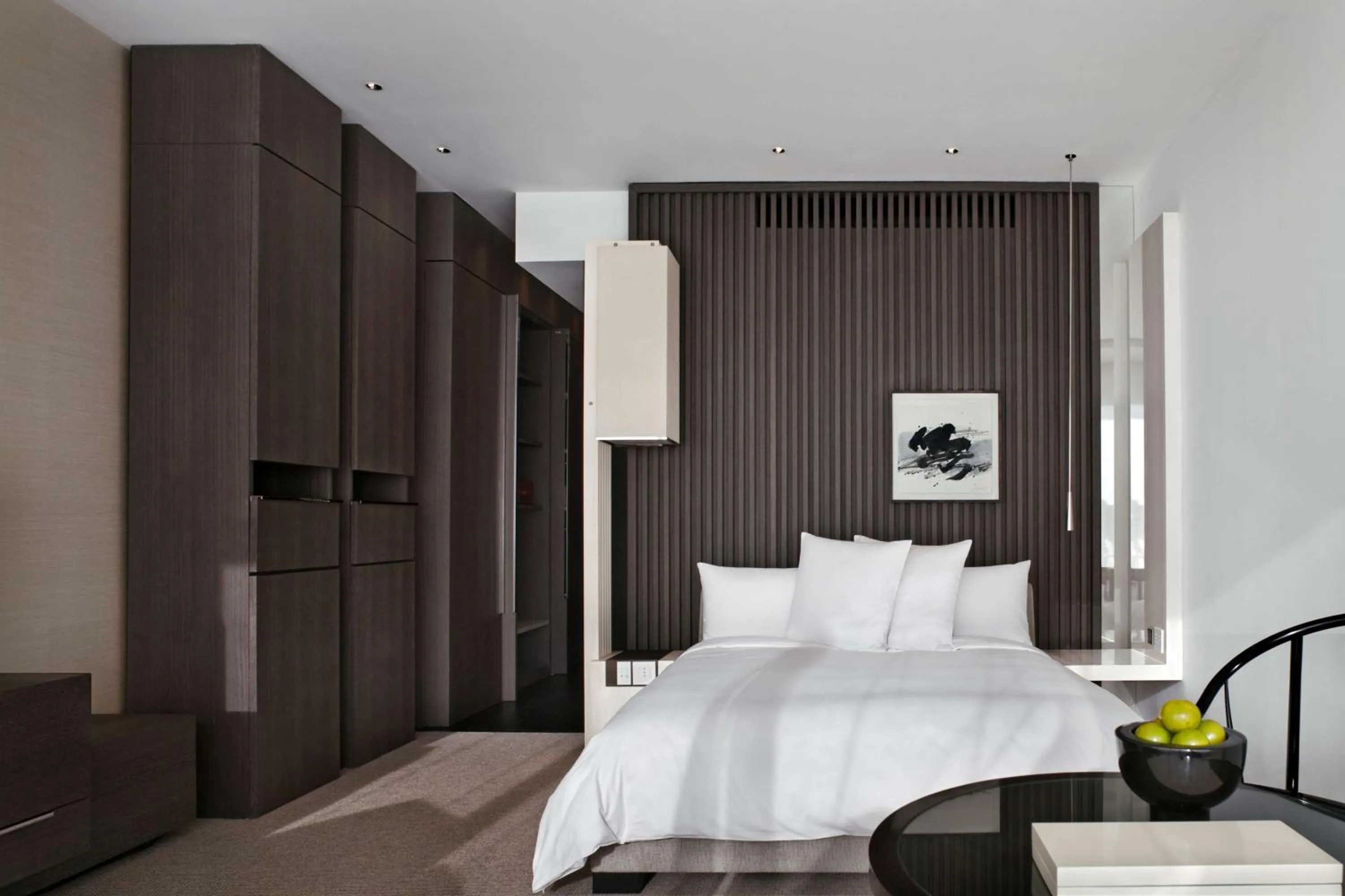 Photo of the whole room, Bed in Park Hyatt Shanghai