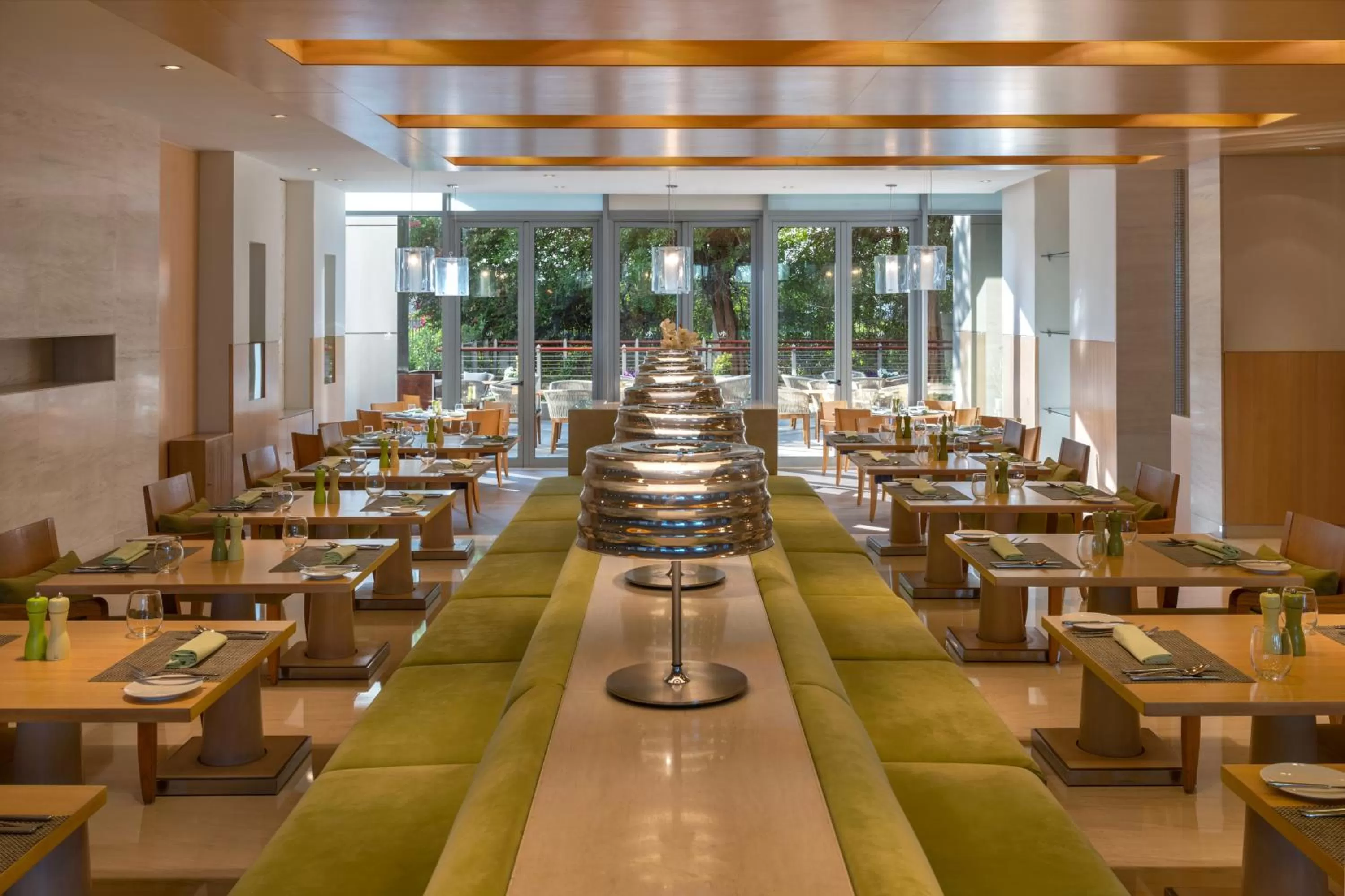 Restaurant/places to eat in Park Rotana Abu Dhabi