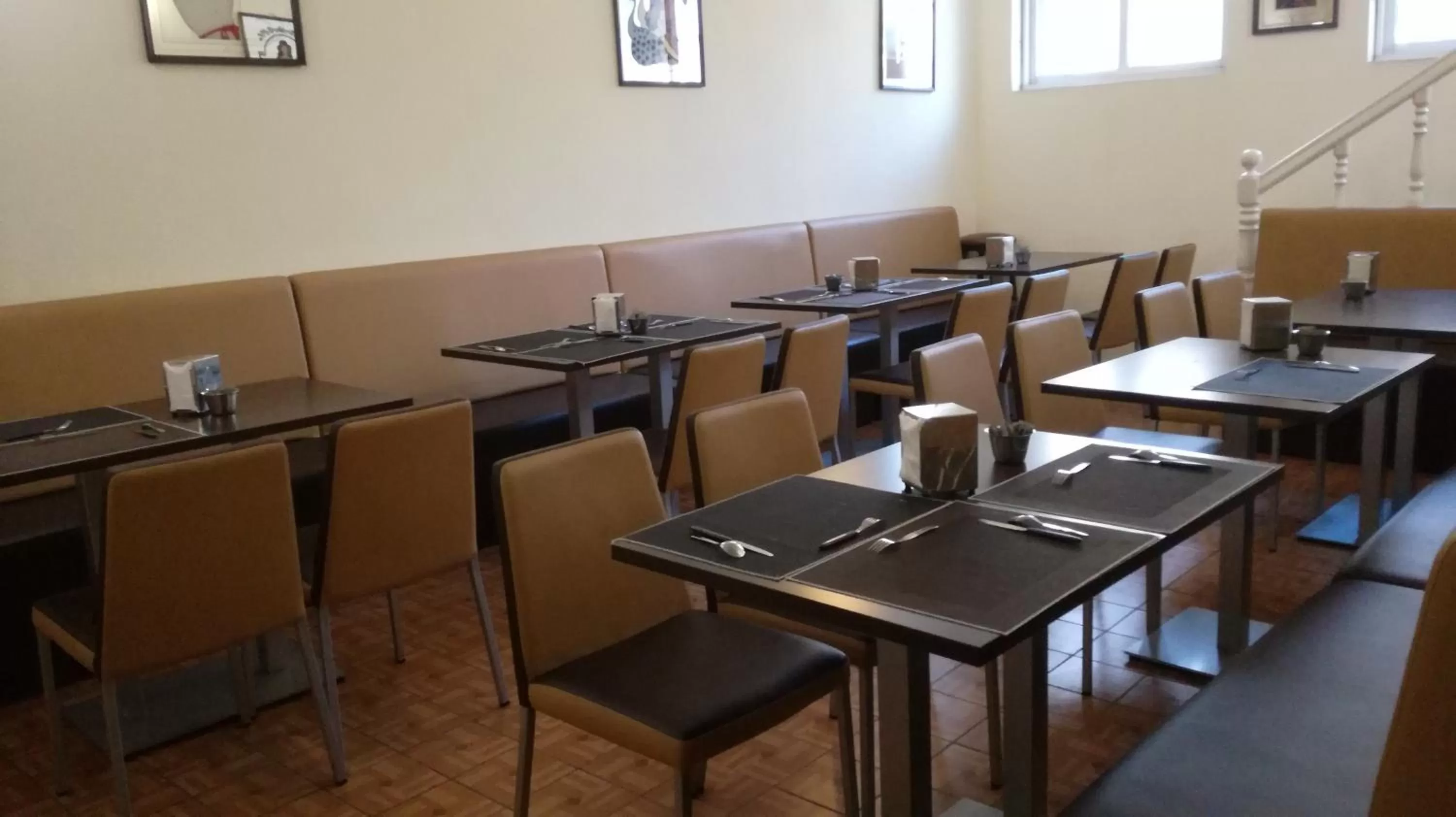 Restaurant/places to eat in Hotel Mira D'Aire