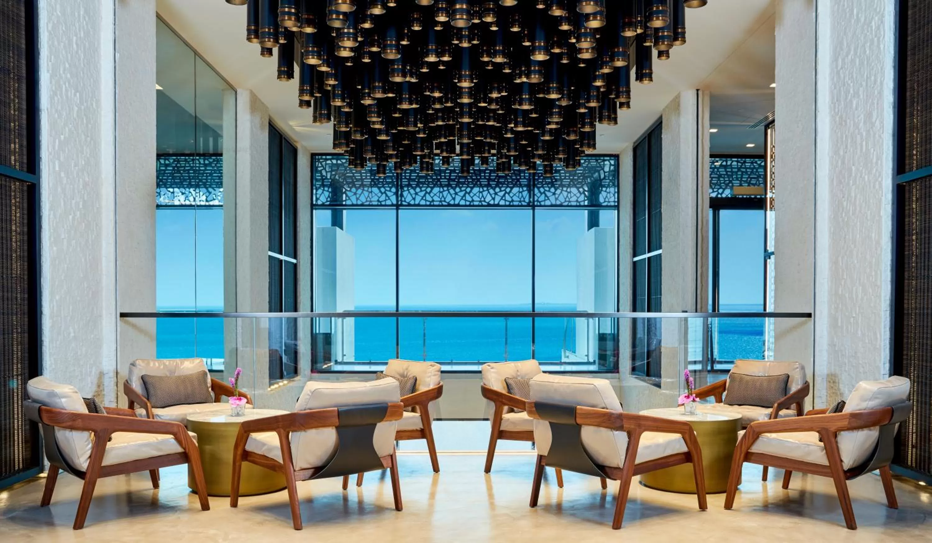 Lounge or bar, Lounge/Bar in InterContinental Doha Beach & Spa, an IHG Hotel