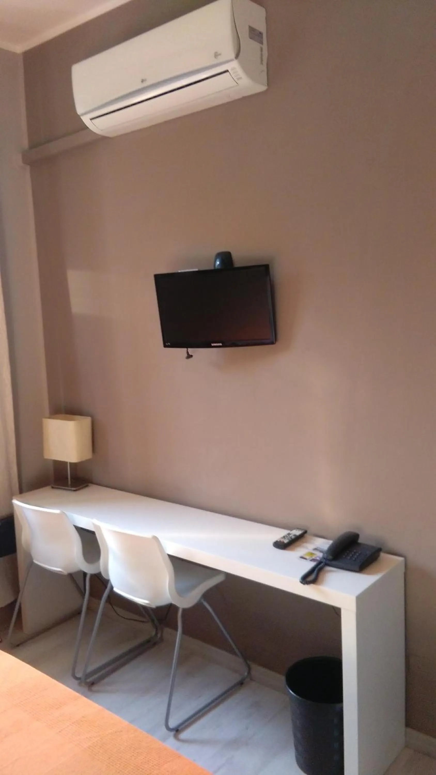 Bedroom in La Quercia Hotel con Ristorante