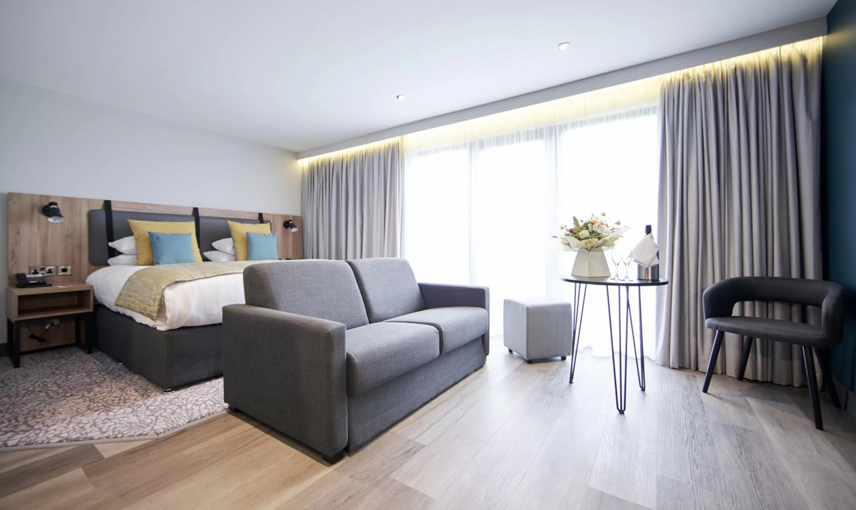 Photo of the whole room, Bed in Mercure Newcastle George Washington Hotel Golf & Spa