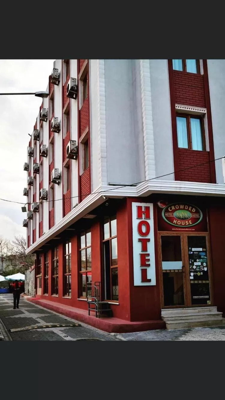 Property building in Hotel Crowded House