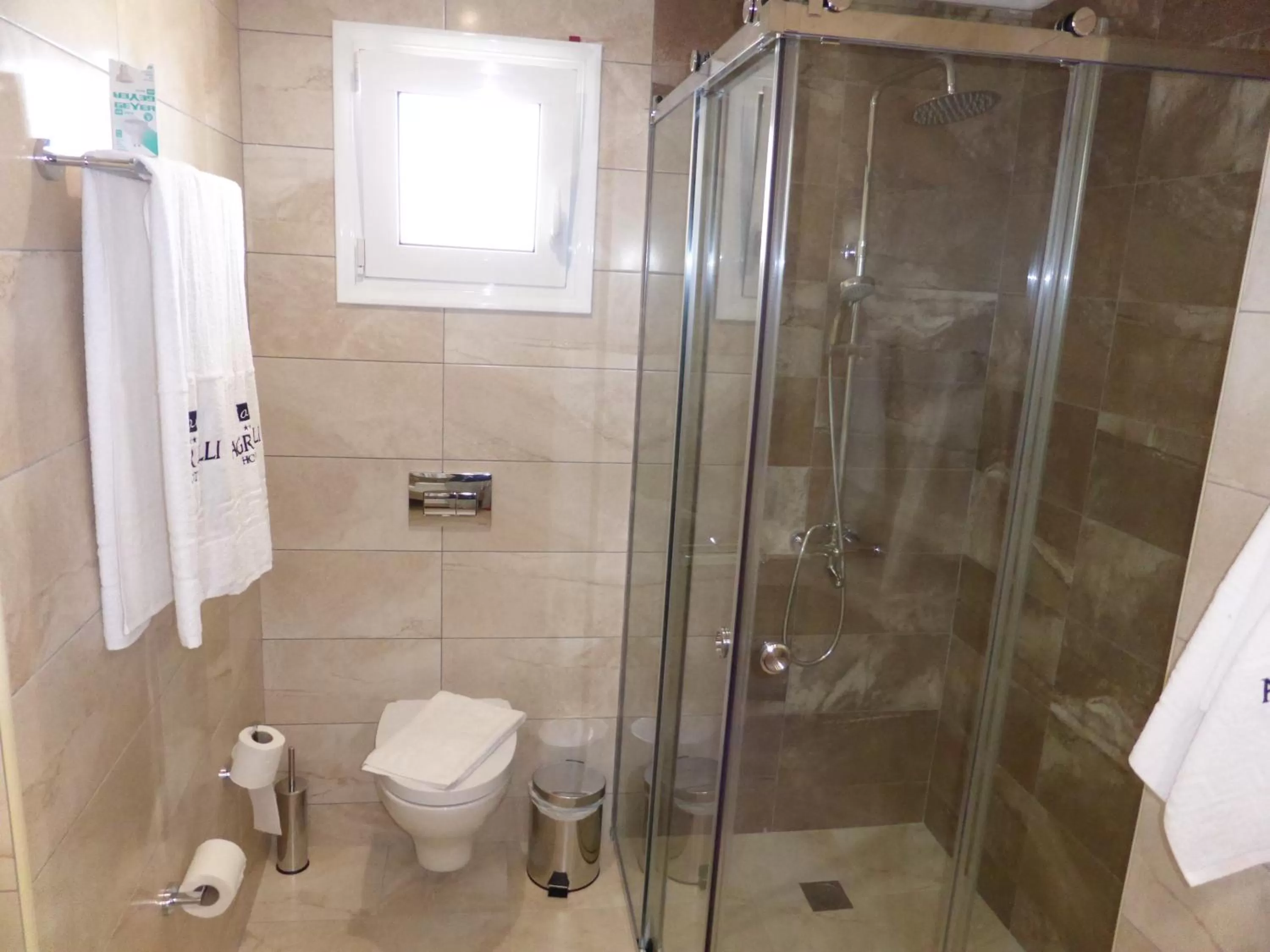 Toilet in Agrelli Hotel & Suites