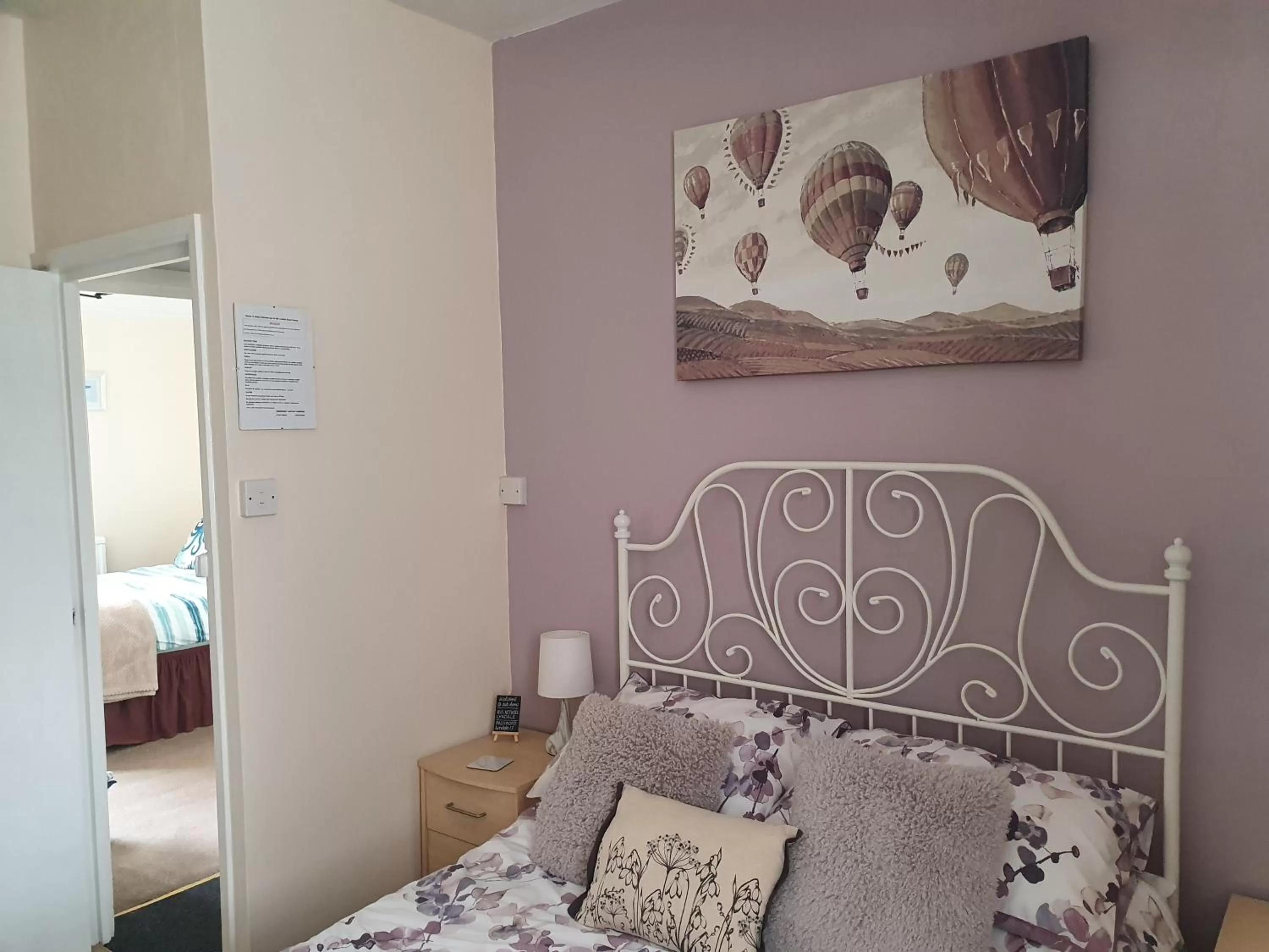 Bed in Lyndale Guest House