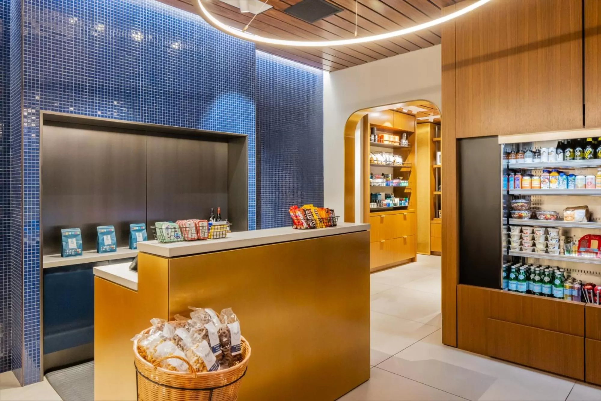 Coffee/tea facilities in Omni Boston Hotel at the Seaport