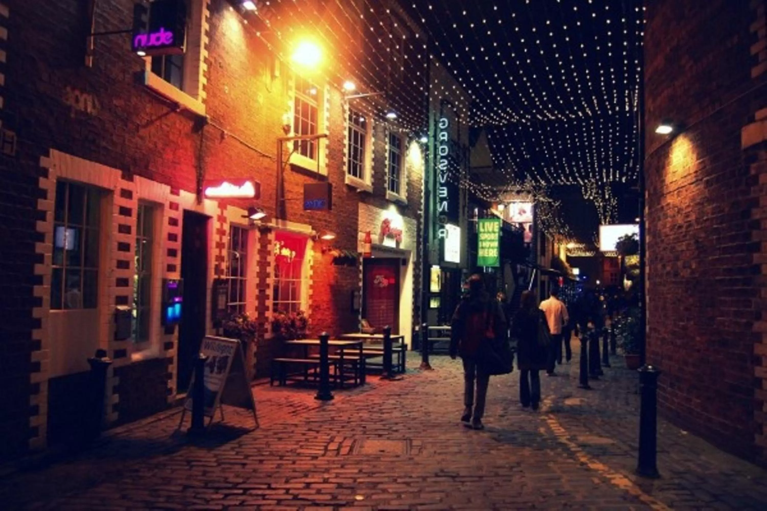 Area and facilities in Royal West End Hotel