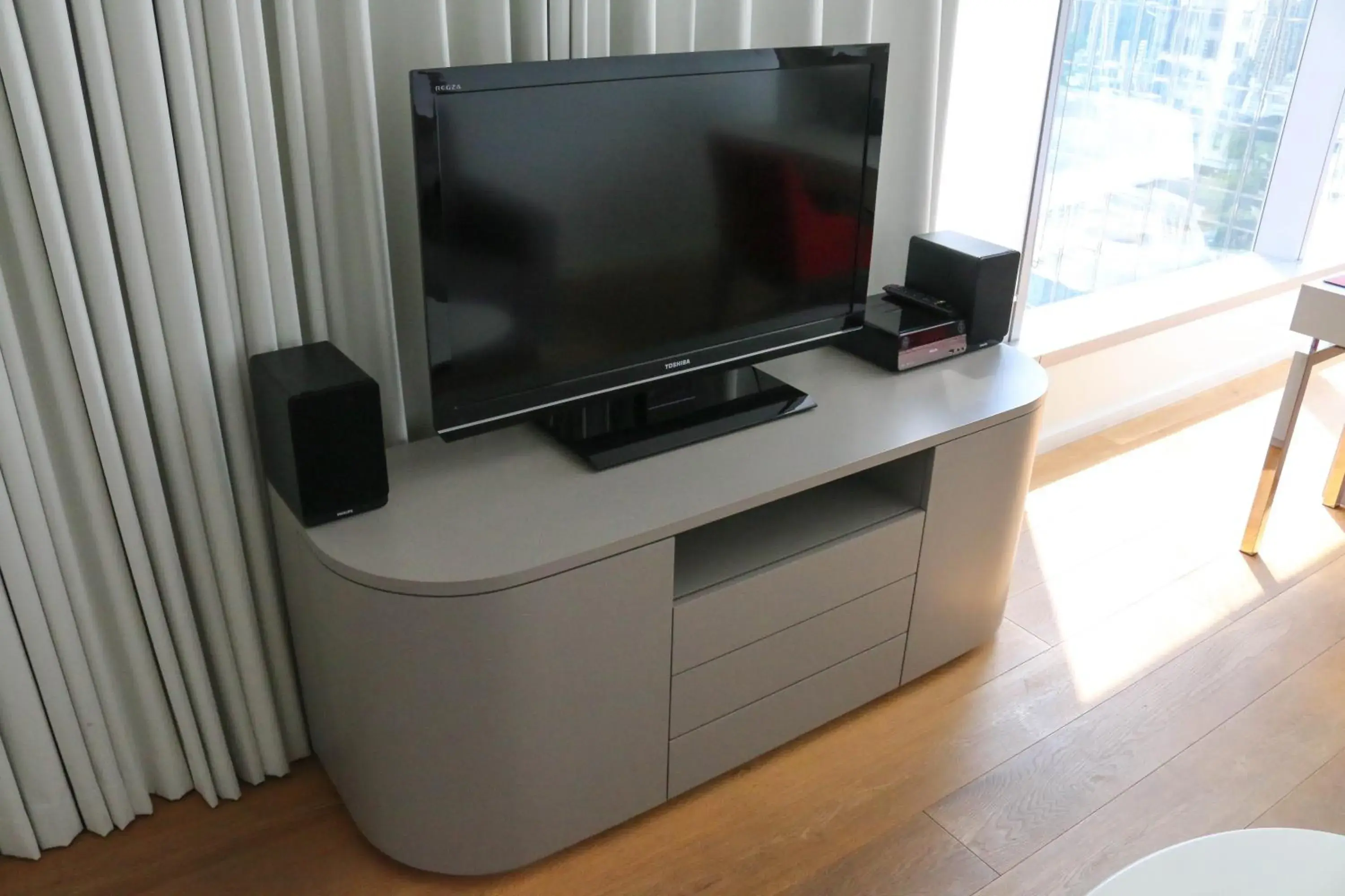 Deluxe Studio in Twenty One Whitfield Deluxe Studio in Twenty One Whitfield