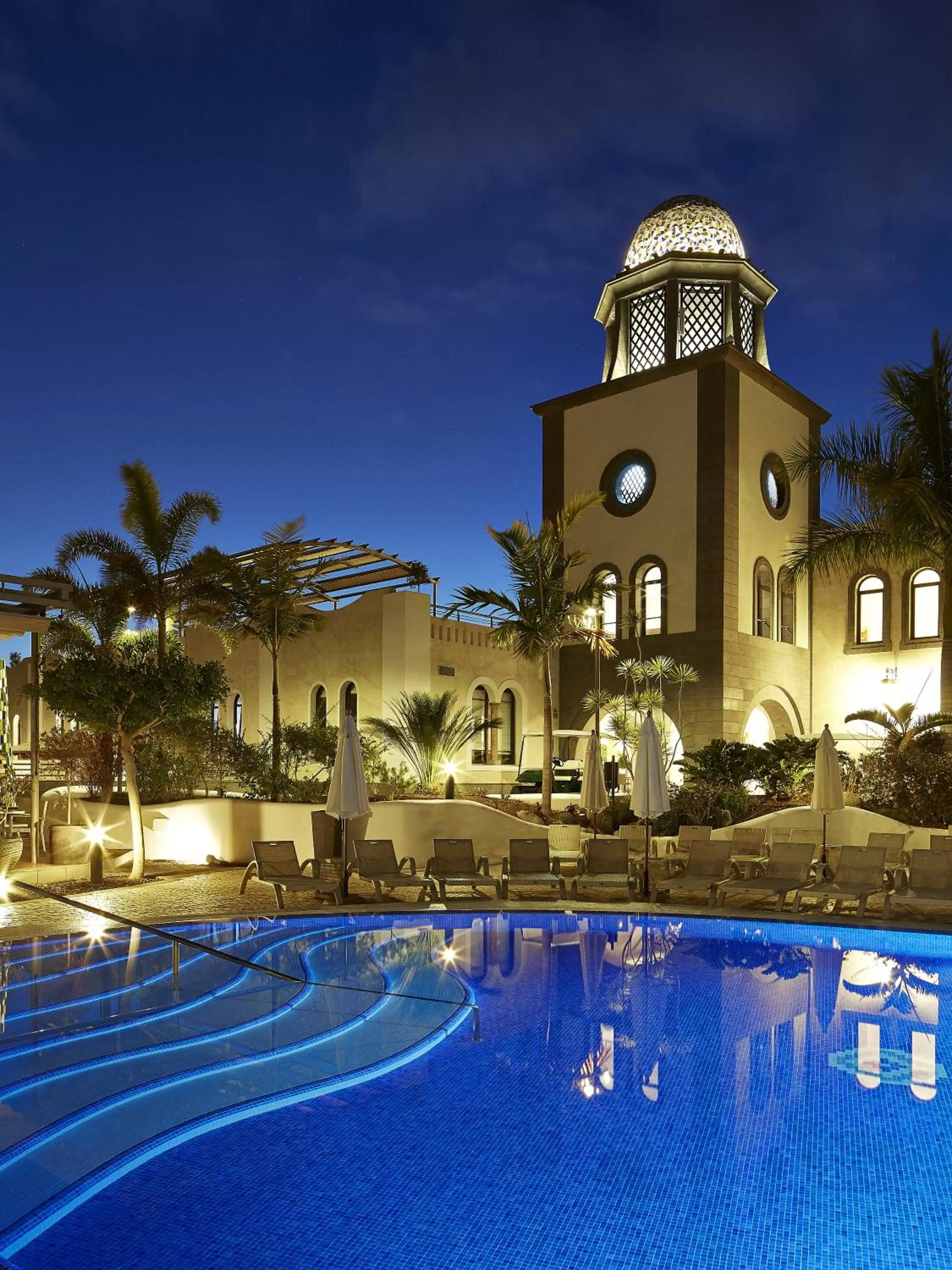 Facade/entrance in Hotel Suite Villa Maria