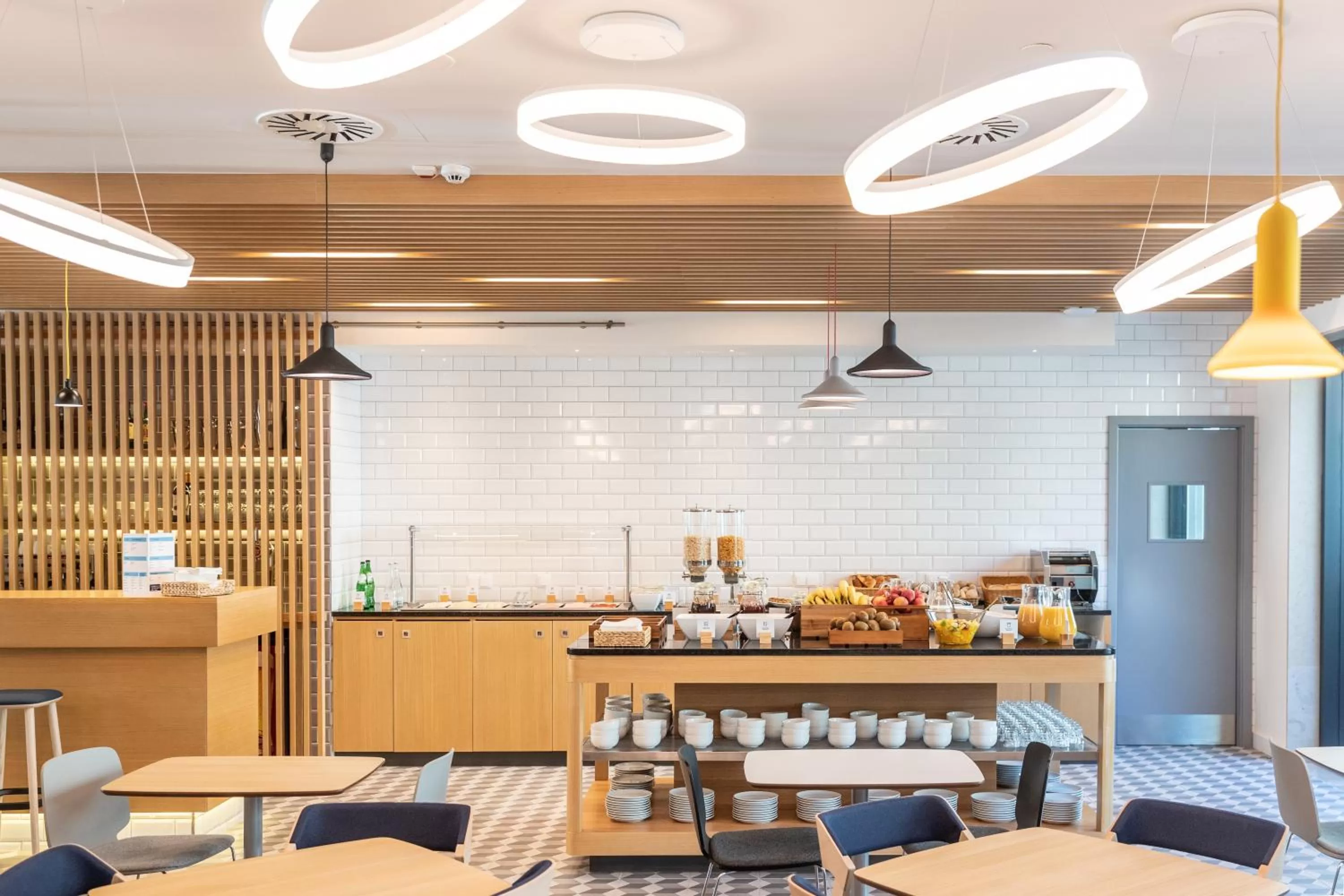 Breakfast in Holiday Inn Express - Lisbon - Plaza Saldanha by IHG