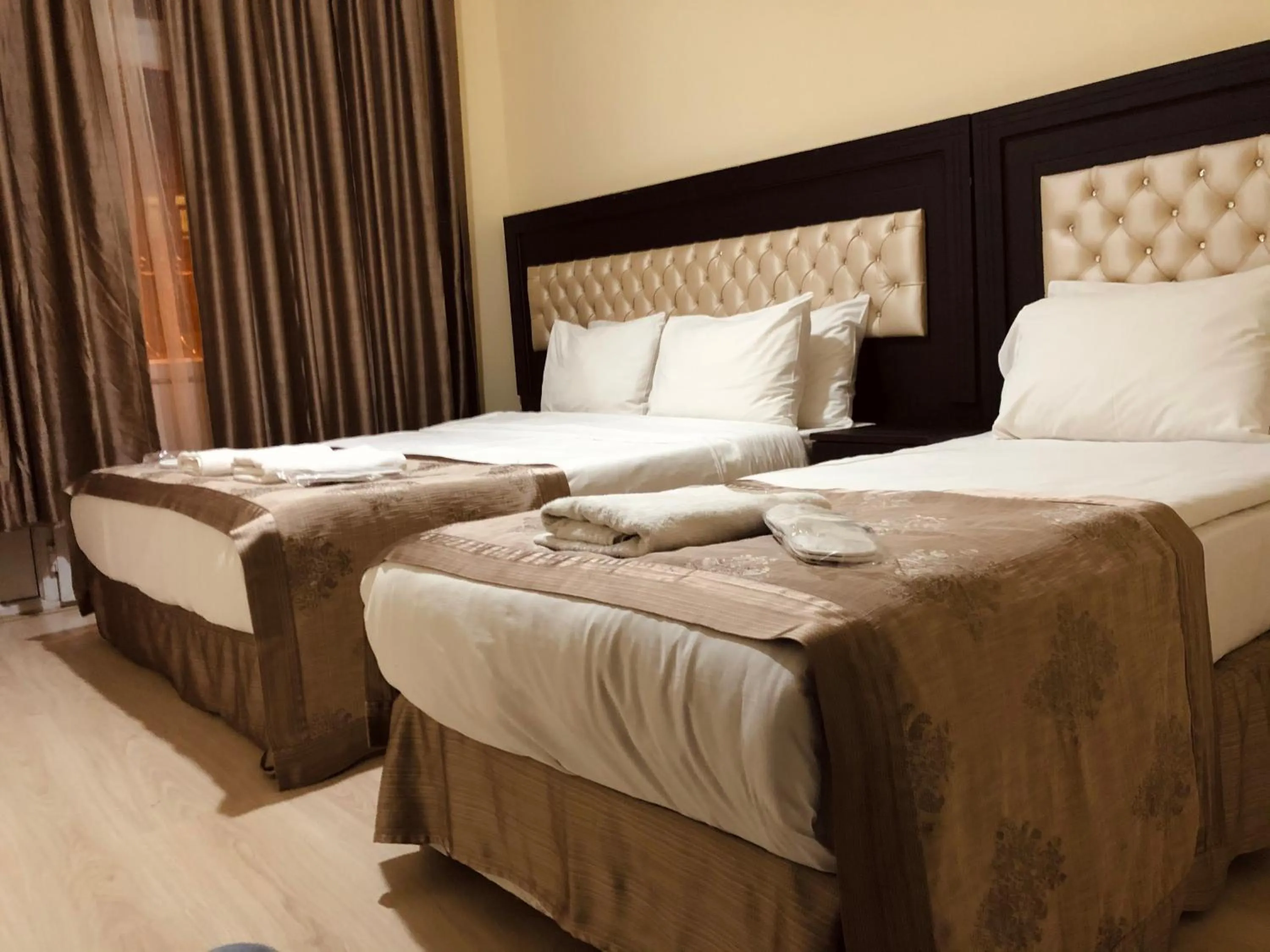 Bed in Comfort Hotel Taksim