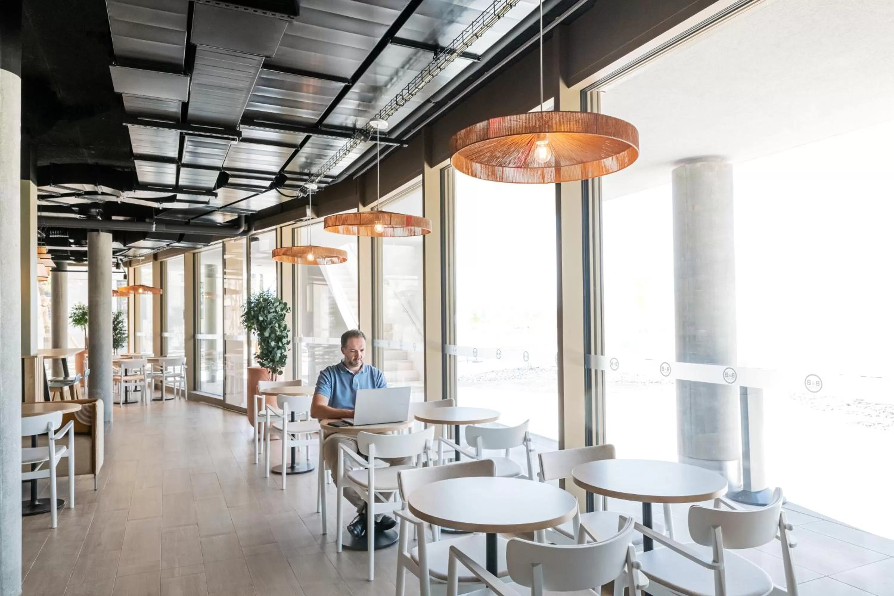 Business facilities in B&B HOTEL Nyon