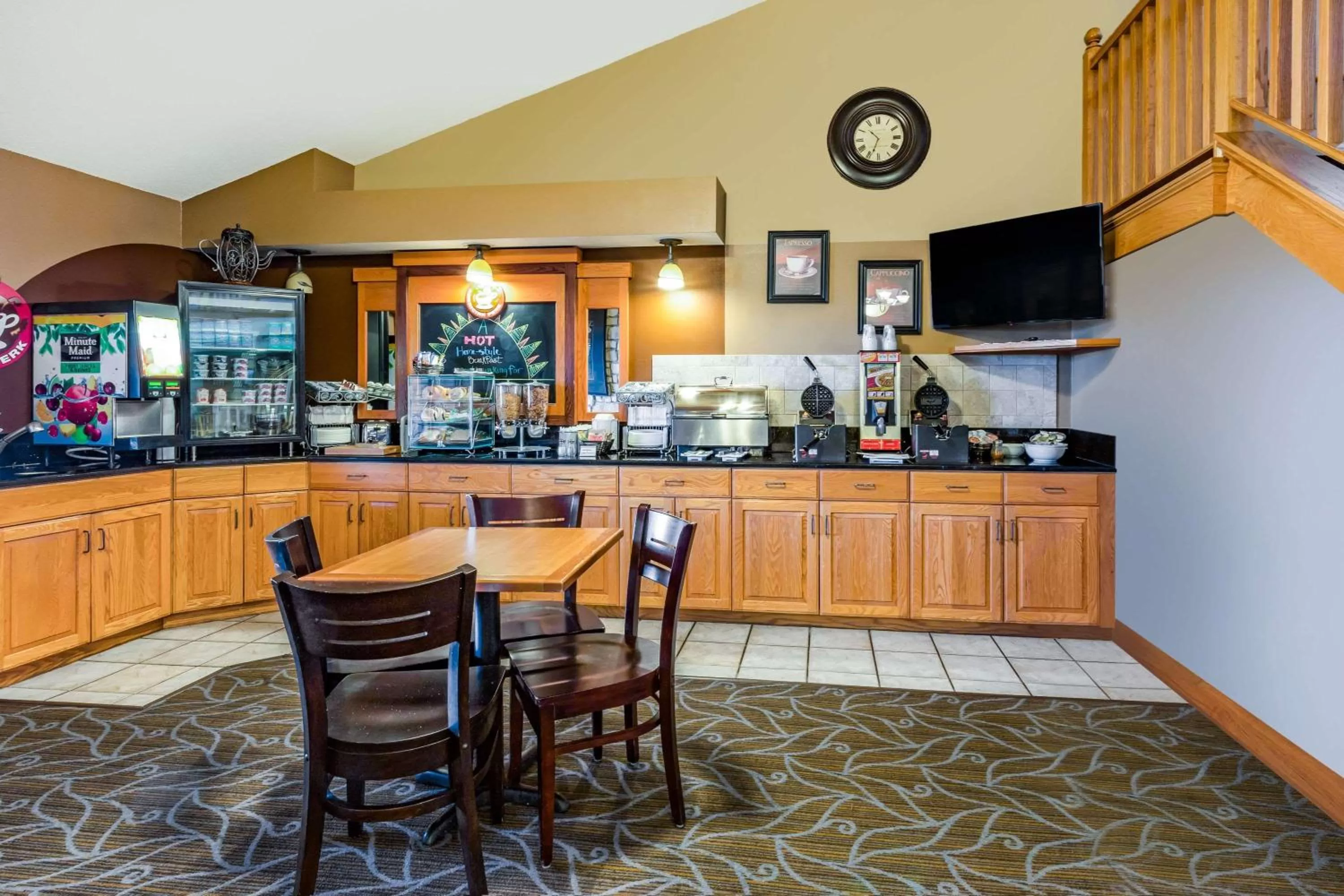 Restaurant/places to eat in AmericInn by Wyndham Princeton MN