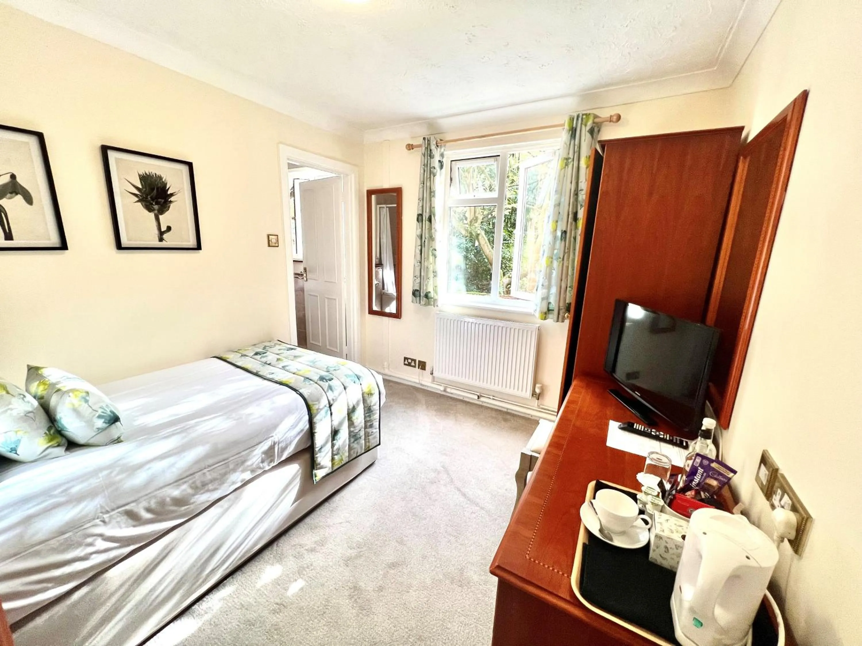 Bedroom, Bed in Passford House Hotel